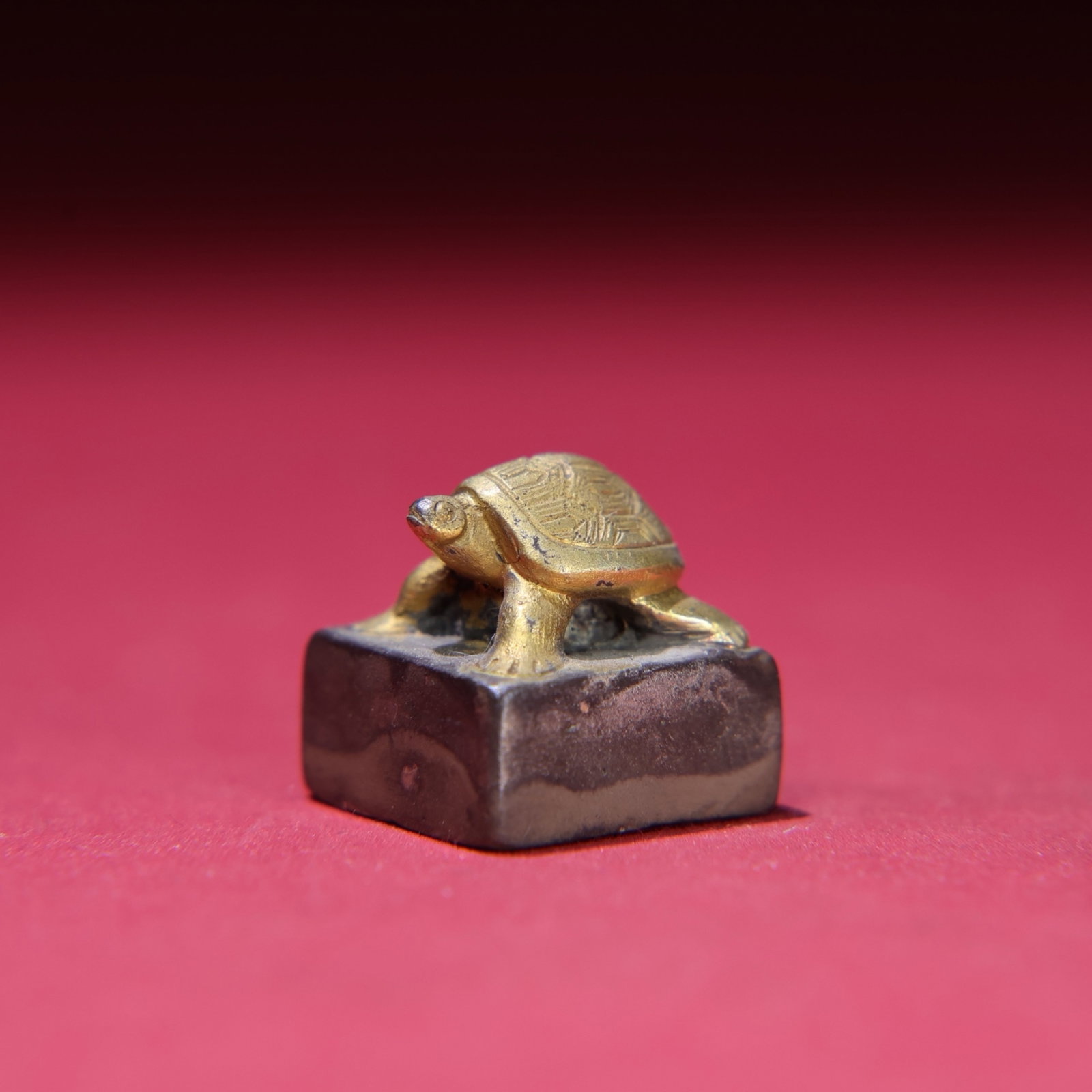 An Exquisite Gilt Silver Turtle Seal - 4