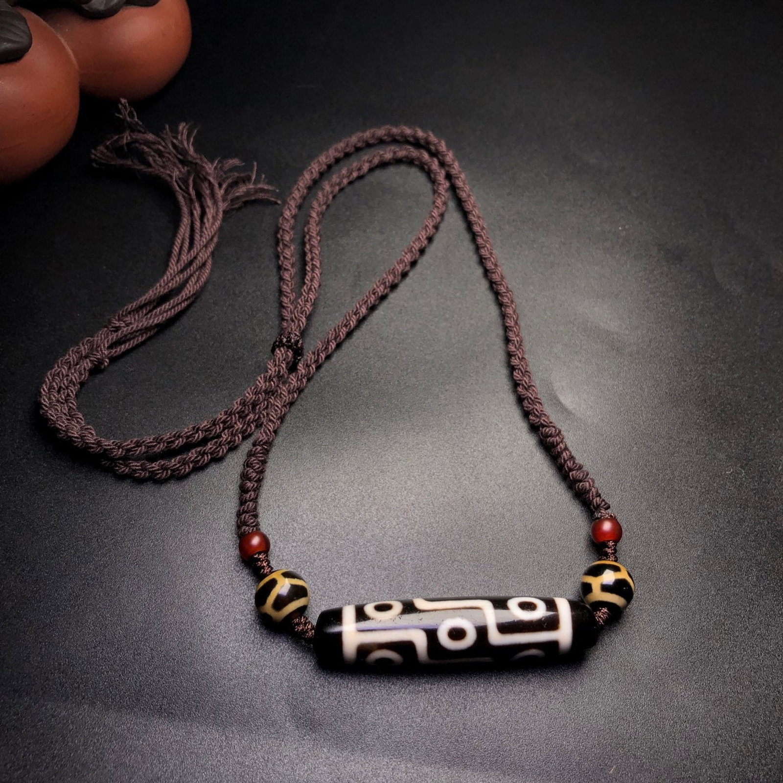 A Precious Dzi Bead Necklace - 6