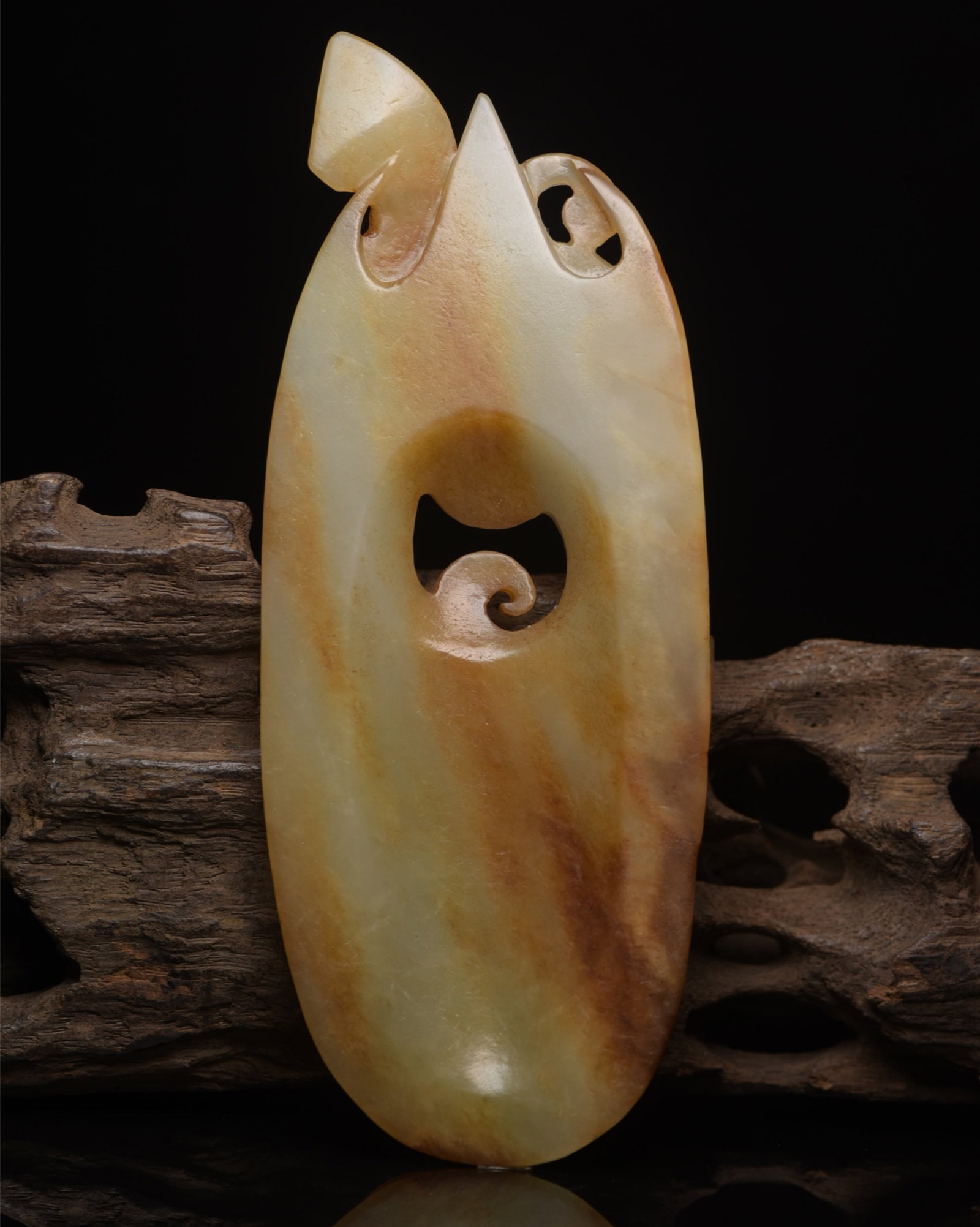 An Exquisite White Jade Chi-Dragon Pattern Pendant - 2