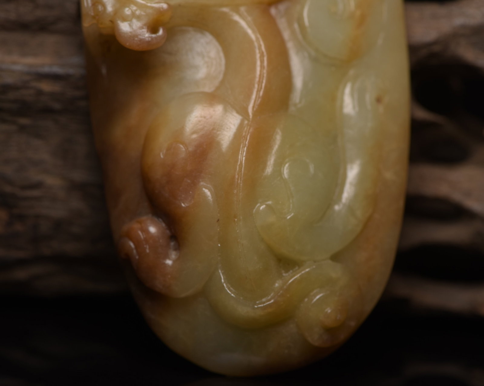 An Exquisite White Jade Chi-Dragon Pattern Pendant - 7