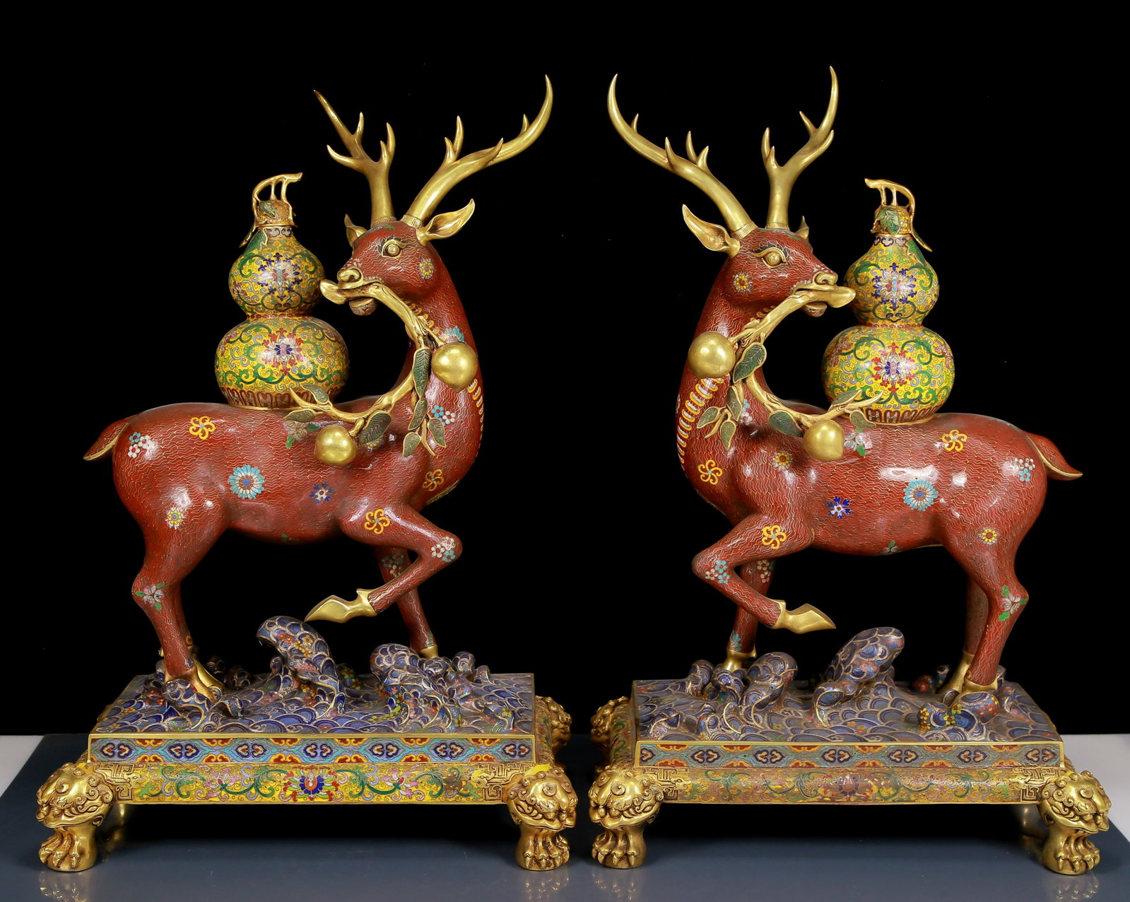 A Pair of Huge Cloisonne Deer Ornaments: A Pair of Huge Cloisonne Deer Ornaments,Qing Dynasty, China,Qianlong Four-character Mark,Size:17.3inx10.6inx26in,Total Weight:37.90kg