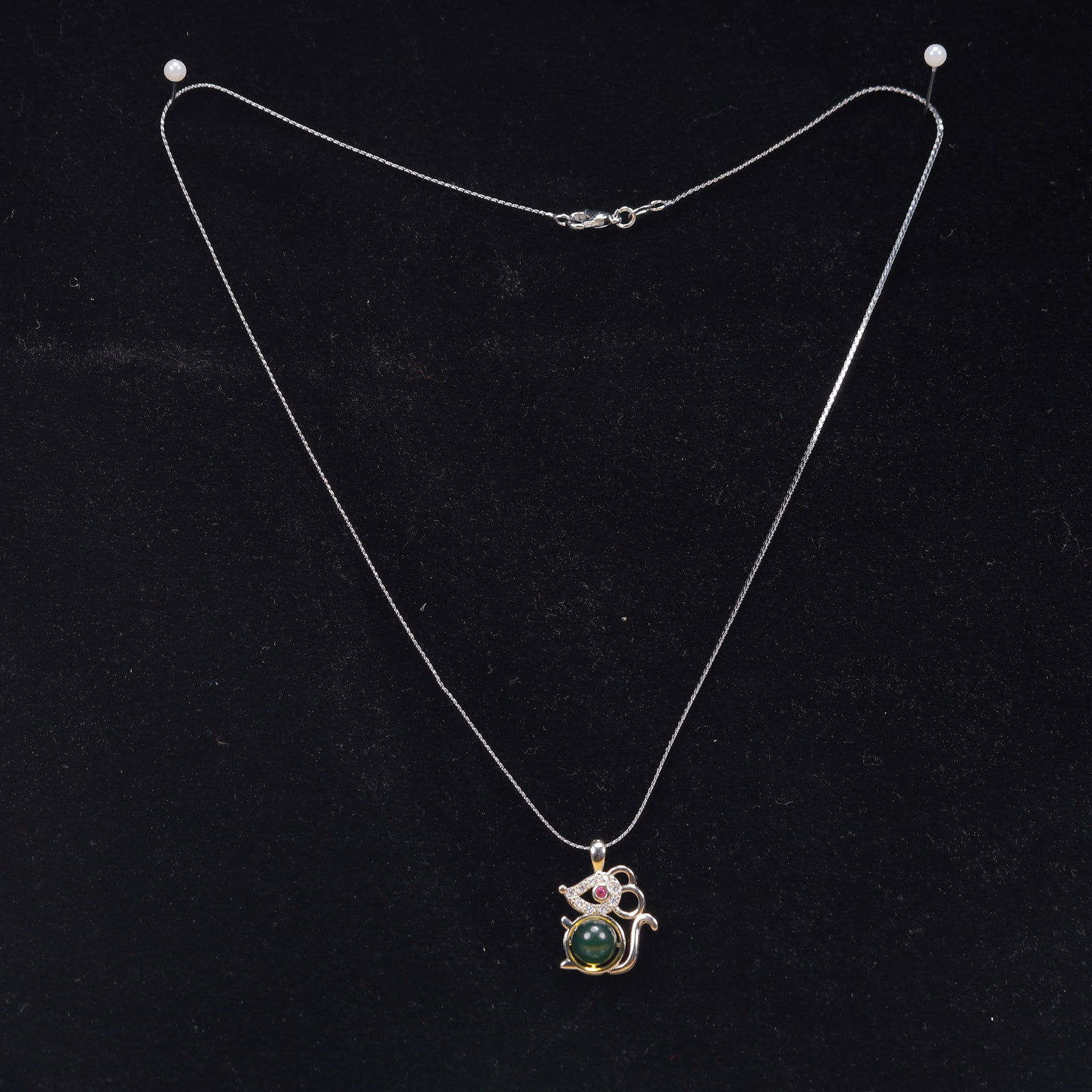 An Exquisite Cinnabar Animal Pattern Necklace: An Exquisite Cinnabar Animal Pattern Necklace, Size:0.6inx1.2in, Weight:3.7g 朱砂动物纹项链