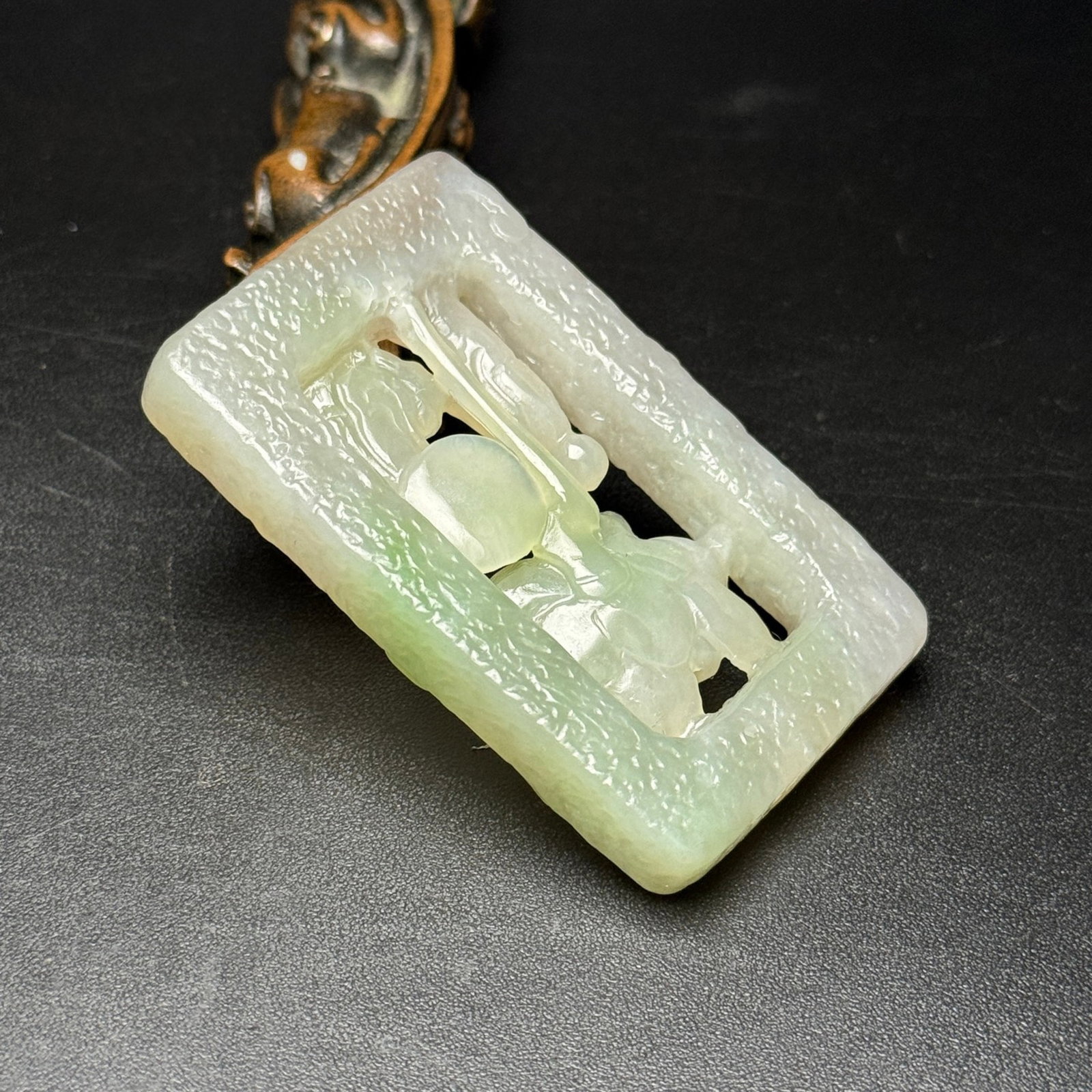 An Exquisite White Jade Figure Pattern Pendant - 4
