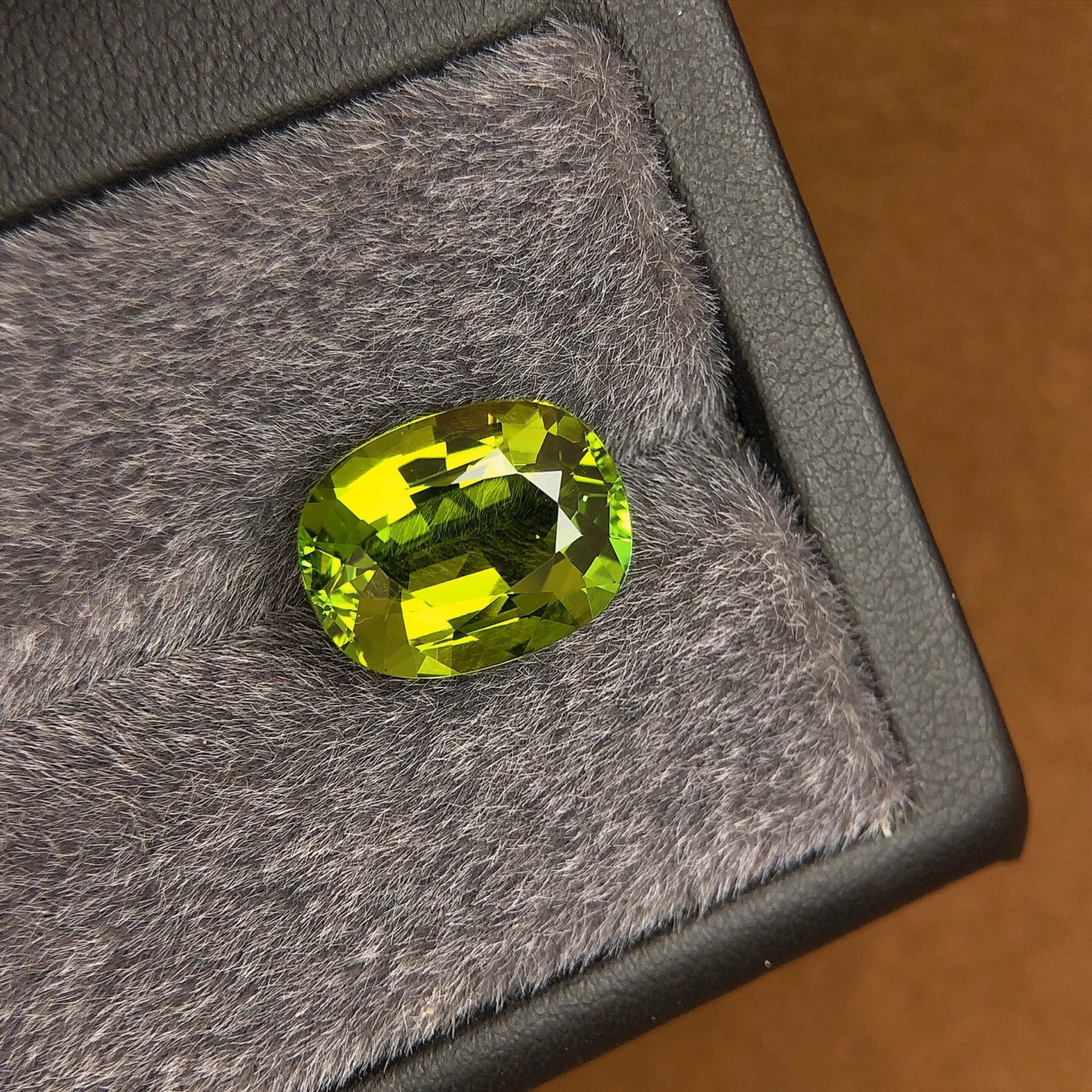 7.135Ctw Natural Tourmaline Loose: 7.135Ctw Natural Tourmaline Loose,Size:0.5inx0.4inx0.3in 7.135Ctw天然碧玺裸石