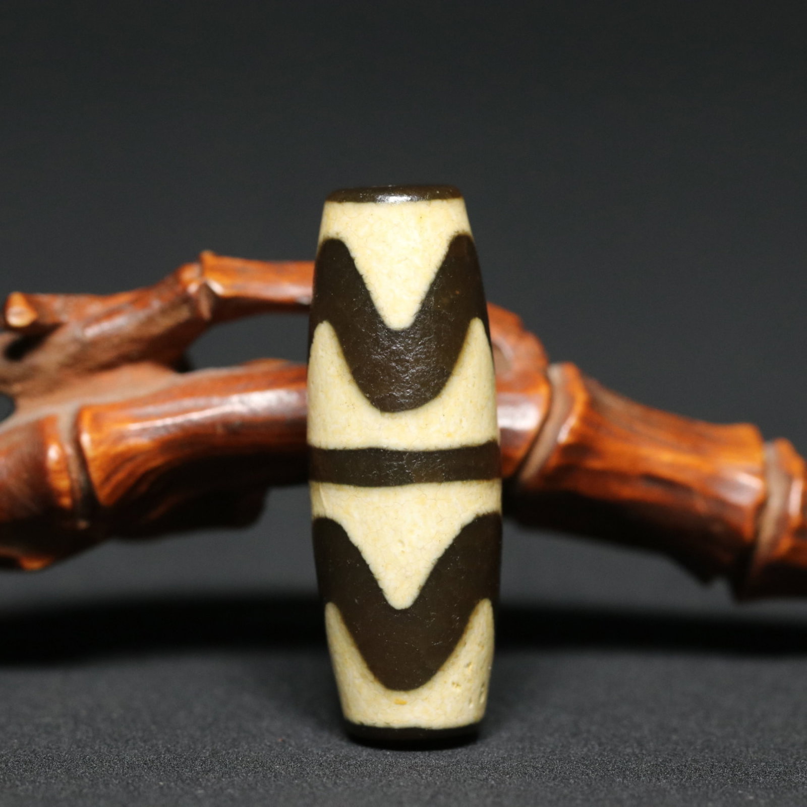 An Exquisite Dzi Bead Pendant - 3