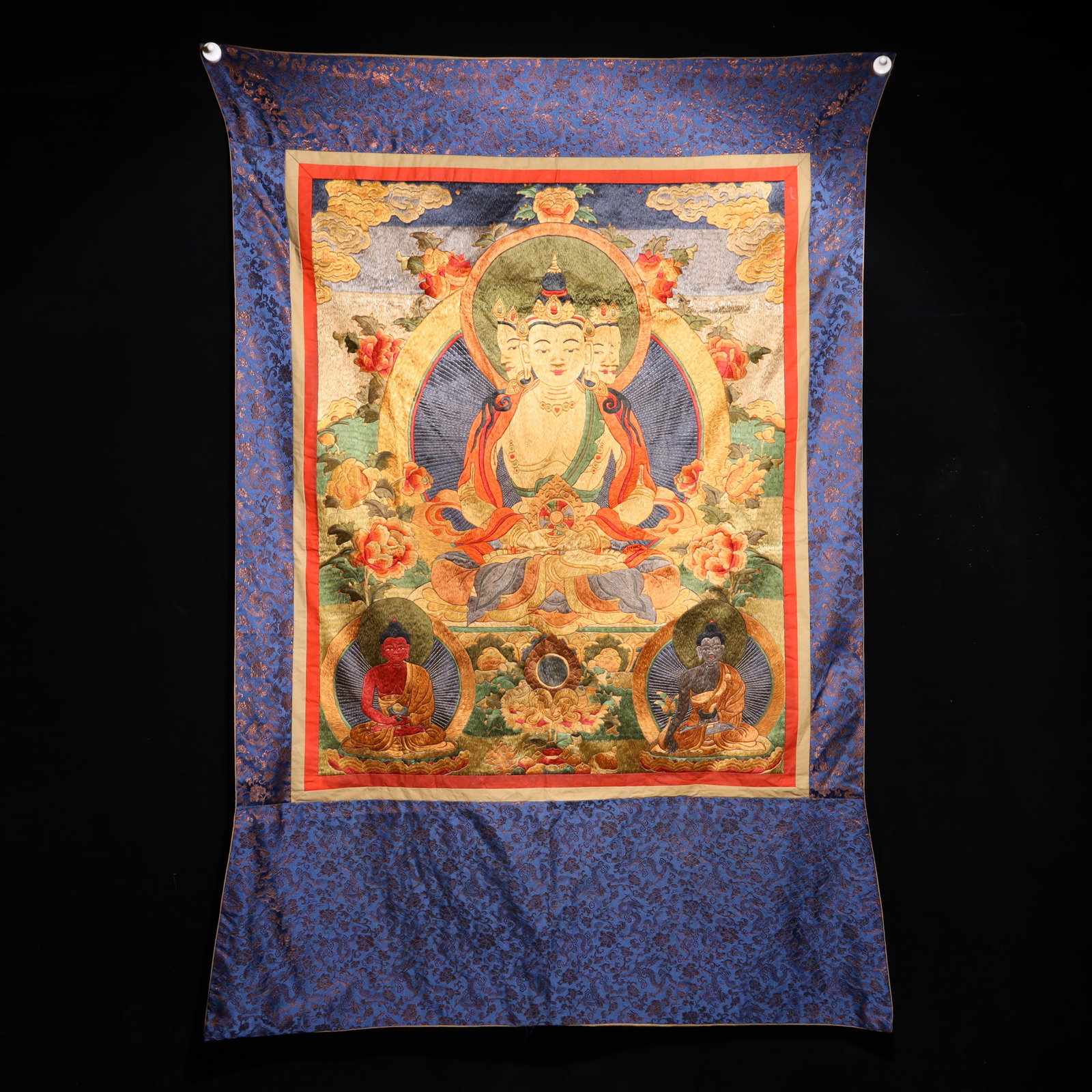 A Rare Brocade Embroidery Statue of Sakyamuni Tangka: A Rare Brocade Embroidery Statue of Sakyamuni Tangka,Qing Dynasty,China,Size:63inx43.3in 织锦刺绣如来像唐卡,中国清代