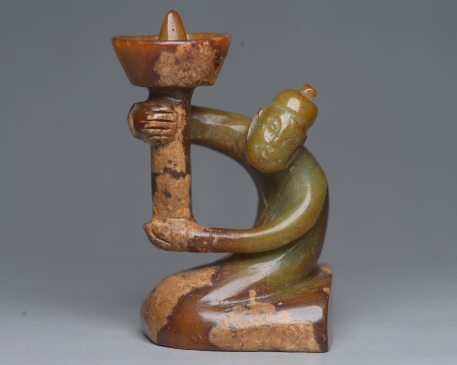 An Exquisite Archaic Jade Figure Ornament: An Exquisite Archaic Jade Figure Ornament,Ancient Time,China,Size:2.8inx1.7inx1.5in,Weight:106g