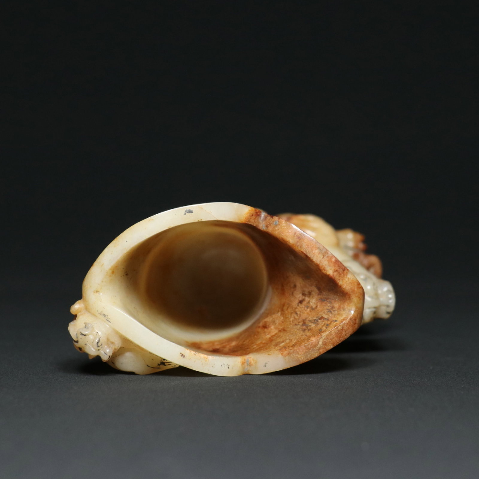 An Exquisite White Jade Chi-Dragon Pattern Cup - 3