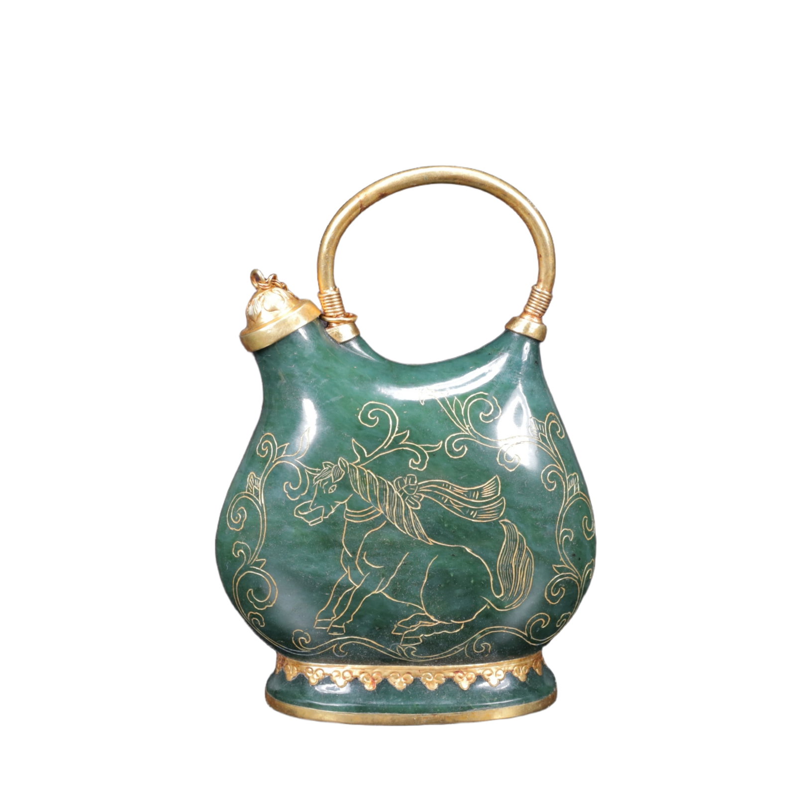 An Exquisite Jasper Cover with Gold Horse Pattern Ewer: An Exquisite Jasper Cover with Gold Horse Pattern Ewer,Qing Dynasty,China,Qianlong Four-Character Mark,Size:(Pot)4.3inx2.2inx9.8in,(Box)8.3inx4.3inx4.3in,Weight:512g