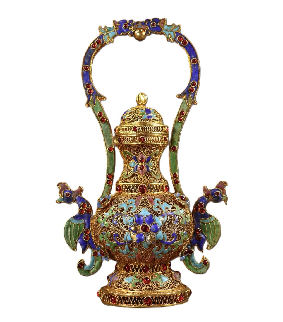 An Exquisite Filigree and Gilding Lotus Pattern Double-Ears Loop-Handled Pot,Inlaid Gems: An Exquisite Filigree and Gilding Lotus Pattern Double-Ears Loop-Handled Pot,Inlaid Gems,Qing Dynasty,China,Qianlong Four-character Mark,Size:10.2inx5.9inx3.7in,Weight:512g 花丝鎏
