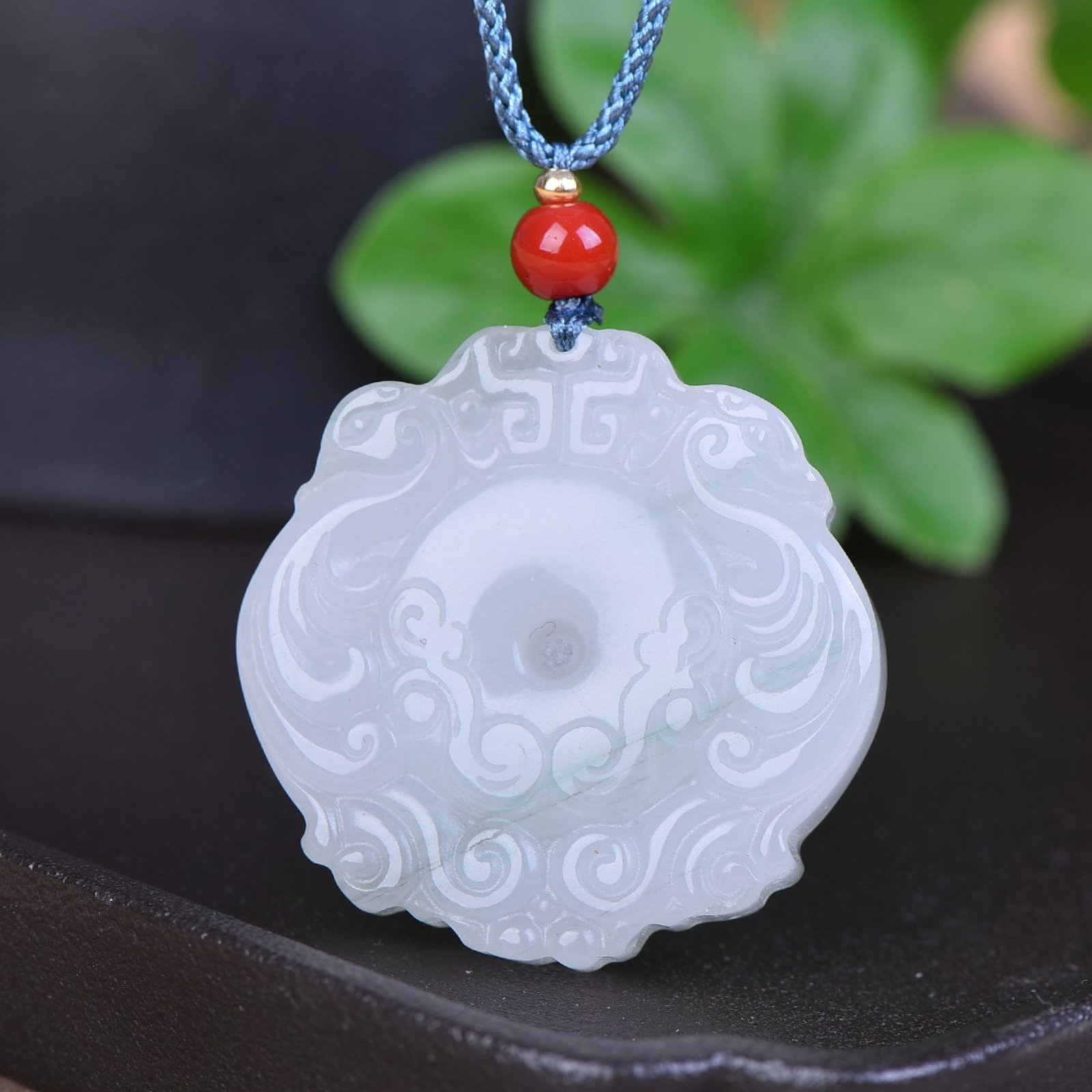 An Exquisite Jadeite Phoenix Pattern Pendant: An Exquisite Jadeite Phoenix Pattern Pendant,Size:1.6inx1.6in 翡翠凤纹挂件
