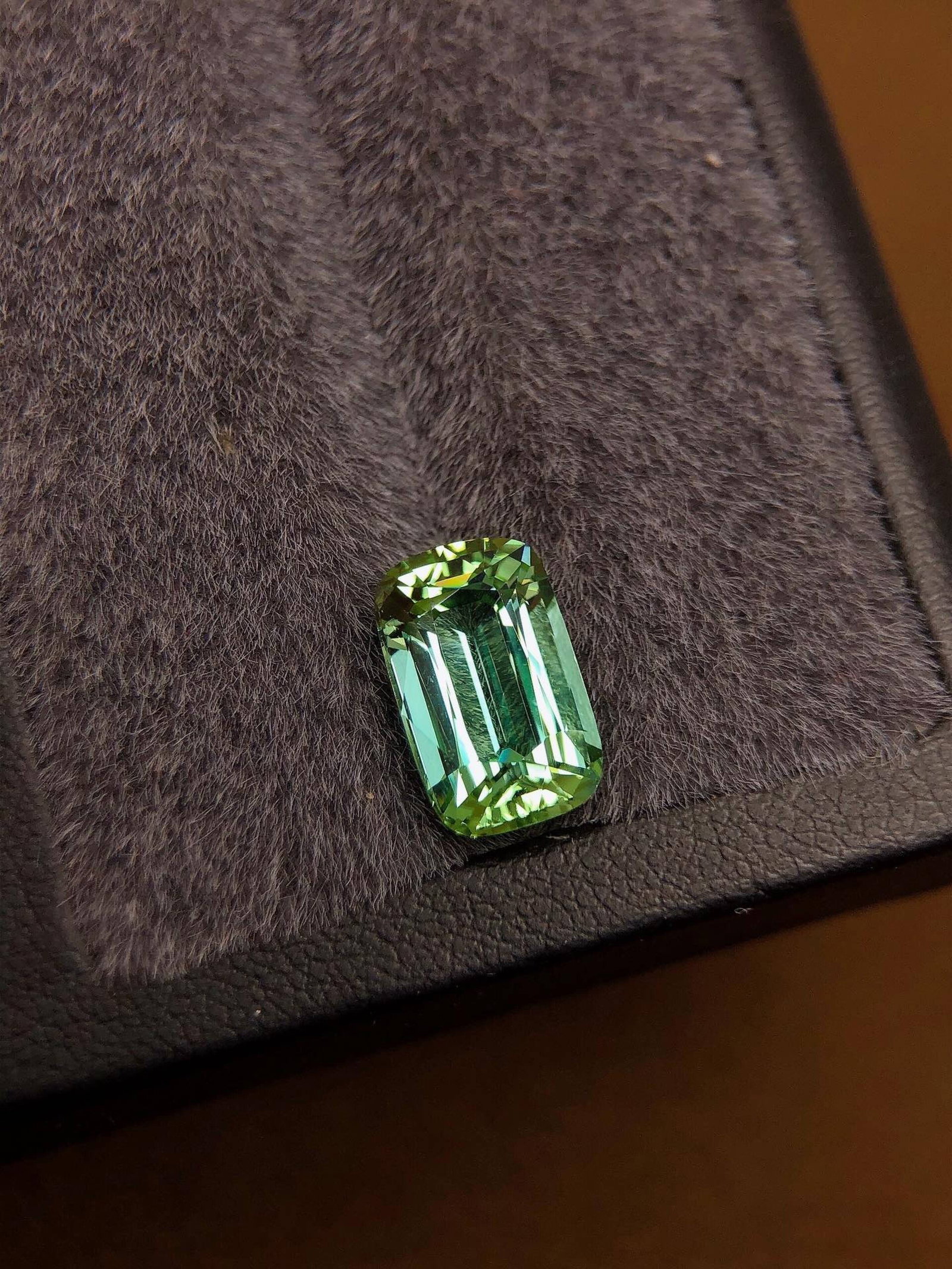 5.38Ctw Natural Tourmaline Loose: 5.38Ctw Natural Tourmaline Loose,Size:0.5inx0.3inx0.3in 5.38Ctw天然碧玺裸石