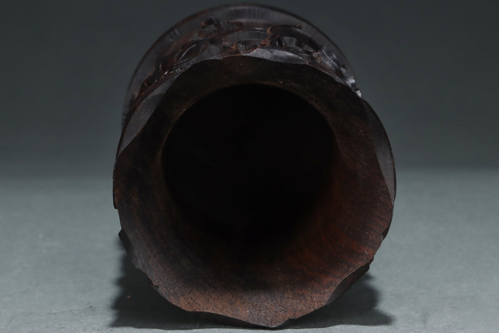 A Rare Eaglewood Lotus Pattern Brush Pot - 7