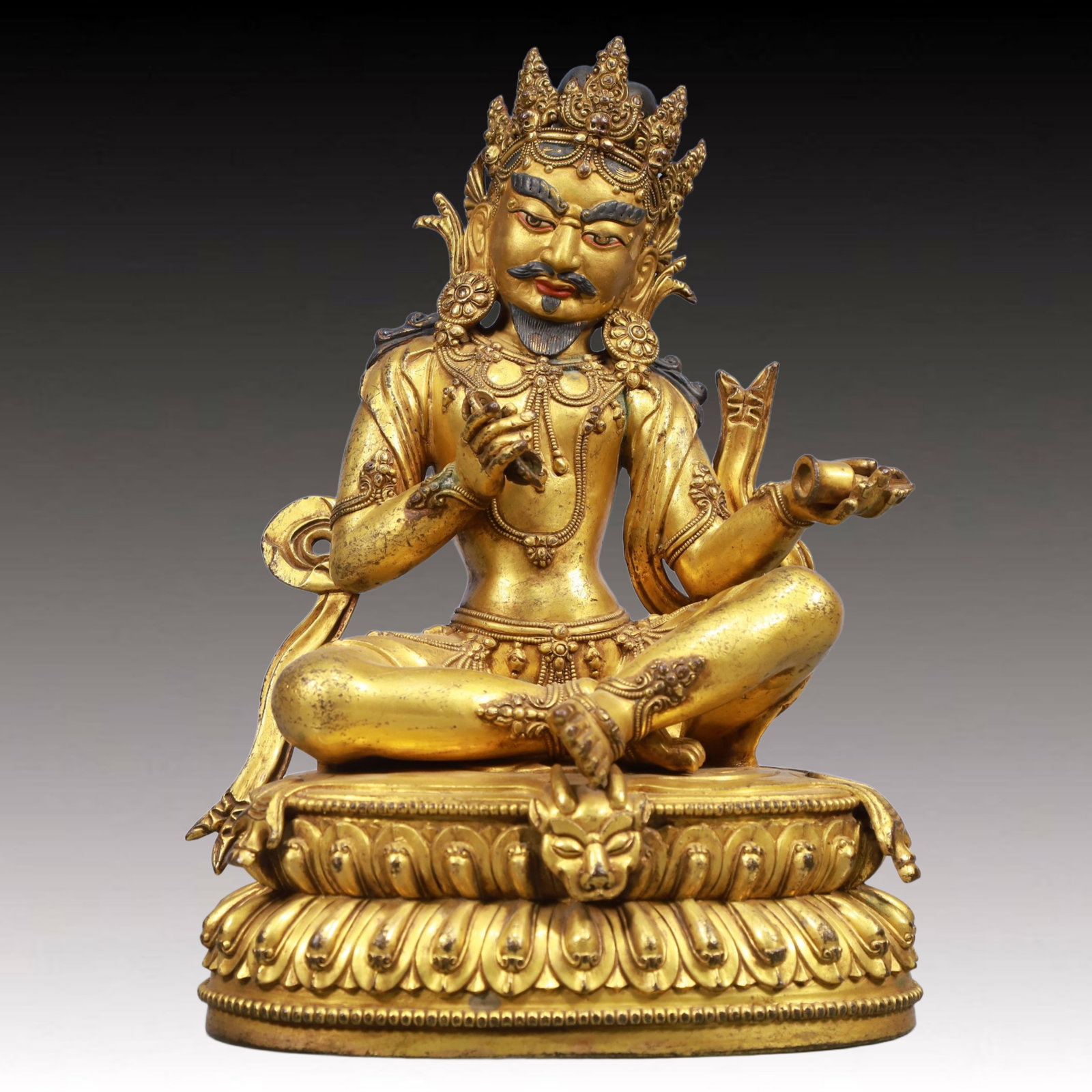A Solemn Gilt Bronze Statue of Mammon: A Solemn Gilt Bronze Statue of Mammon, Qing Dynasty, China, Size:7.5inx5.5inx10.8in, Weight:3750g