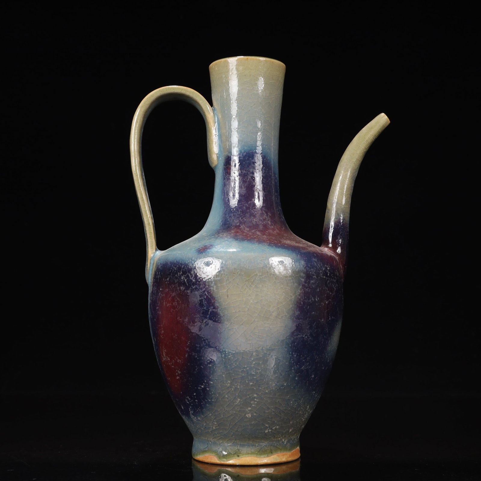 An Exquisite Jun yao Ewer: An Exquisite Jun yao Ewer,Song Dynasty, China,Size:5.1inx7.1inx10.2in,Weight:1150g 钧窑执壶，中国宋代