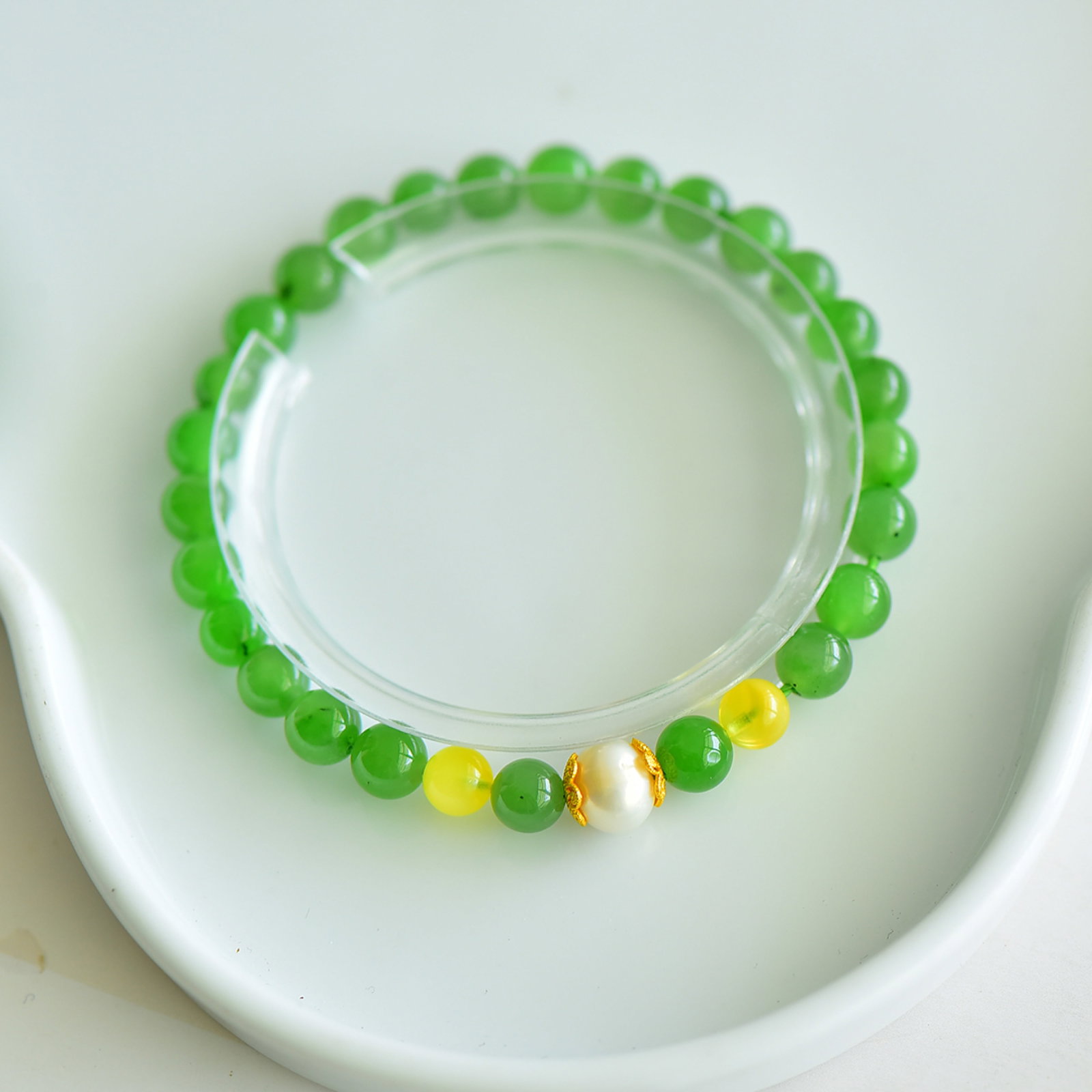 An Exquisite Jasper Bracelets,Inlaid Pearl: An Exquisite Jasper Bracelets,Inlaid Pearl,Size:0.2inx0.2in 碧玉手链,配珍珠