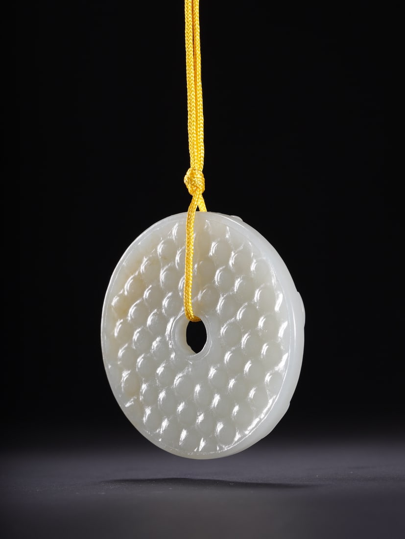 An Exquisite White Jade Dragon Pattern Pendant - 4