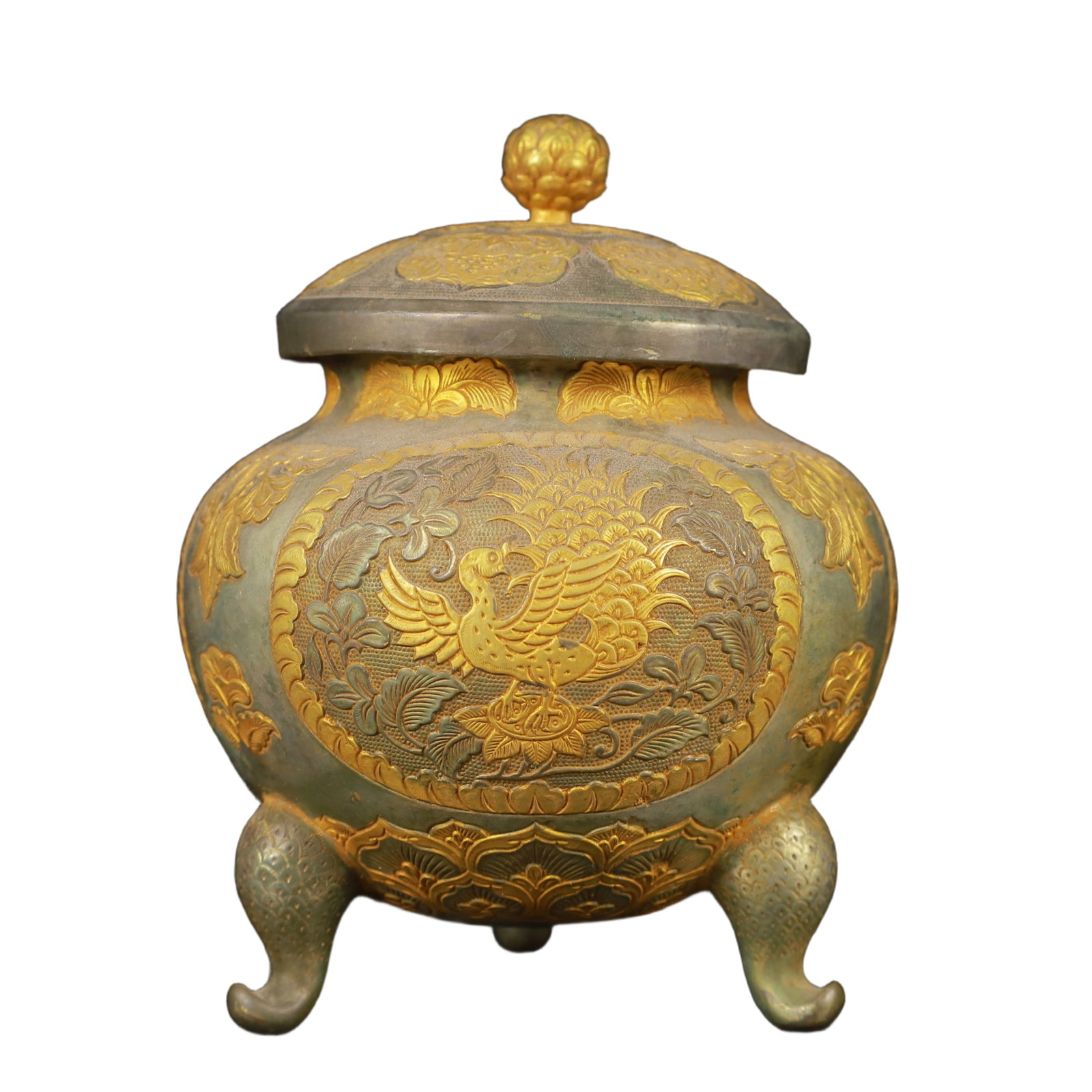 An Exquisite Gilt Silver Flower Phoenix Pattern Tripod Cover Jar: An Exquisite Gilt Silver Flower Phoenix Pattern Tripod Cover Jar,Tang Dynasty,China,Zhenguan Four-Character Mark,Size:3.5inx5.1in,Weight:700g