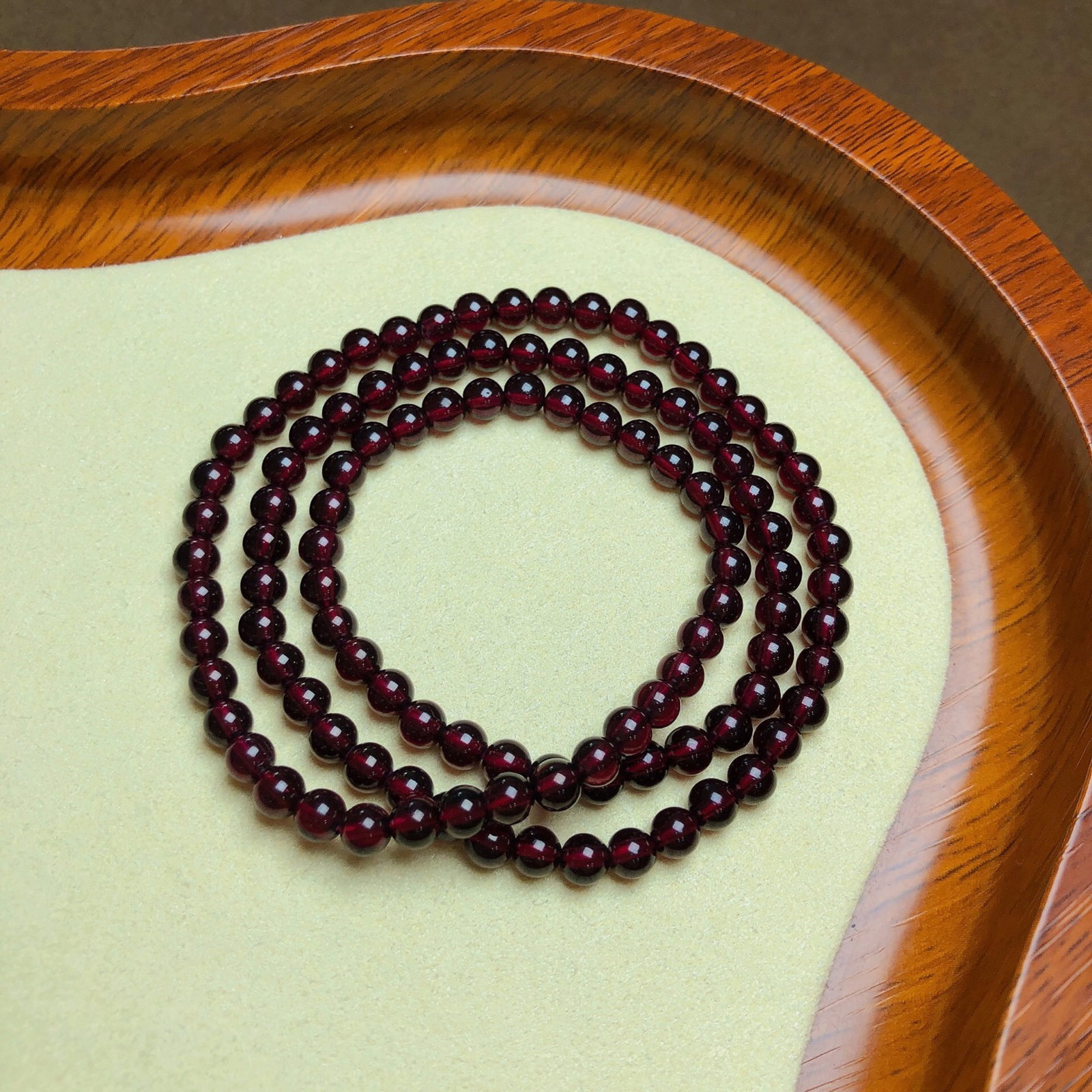 An Exquisite Crystal Bracelets: An Exquisite Crystal Bracelets,Size:0.2in,Weight:25.8g 水晶手串