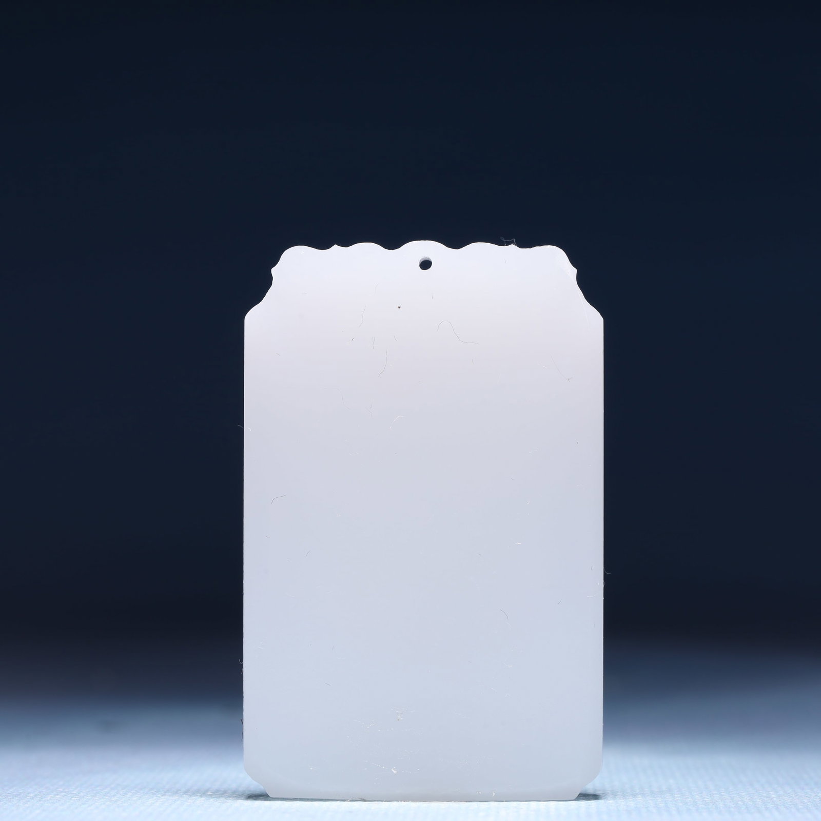 An Exquisite White Jade Dragon Pattern Pendant - 4