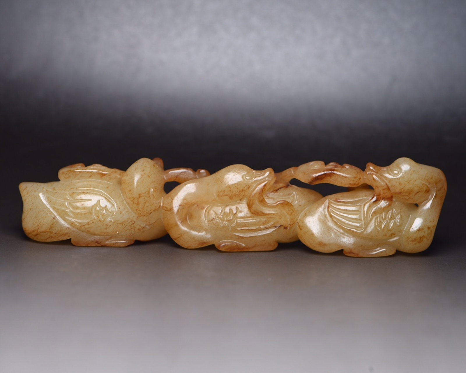 An Exquisite White Jade Goose Ornament: An Exquisite White Jade Goose Ornament,Qing Dynasty,China,Size:5.1inx3.5inx0.7in,Weight:106g 白玉鹅摆件,中国清代