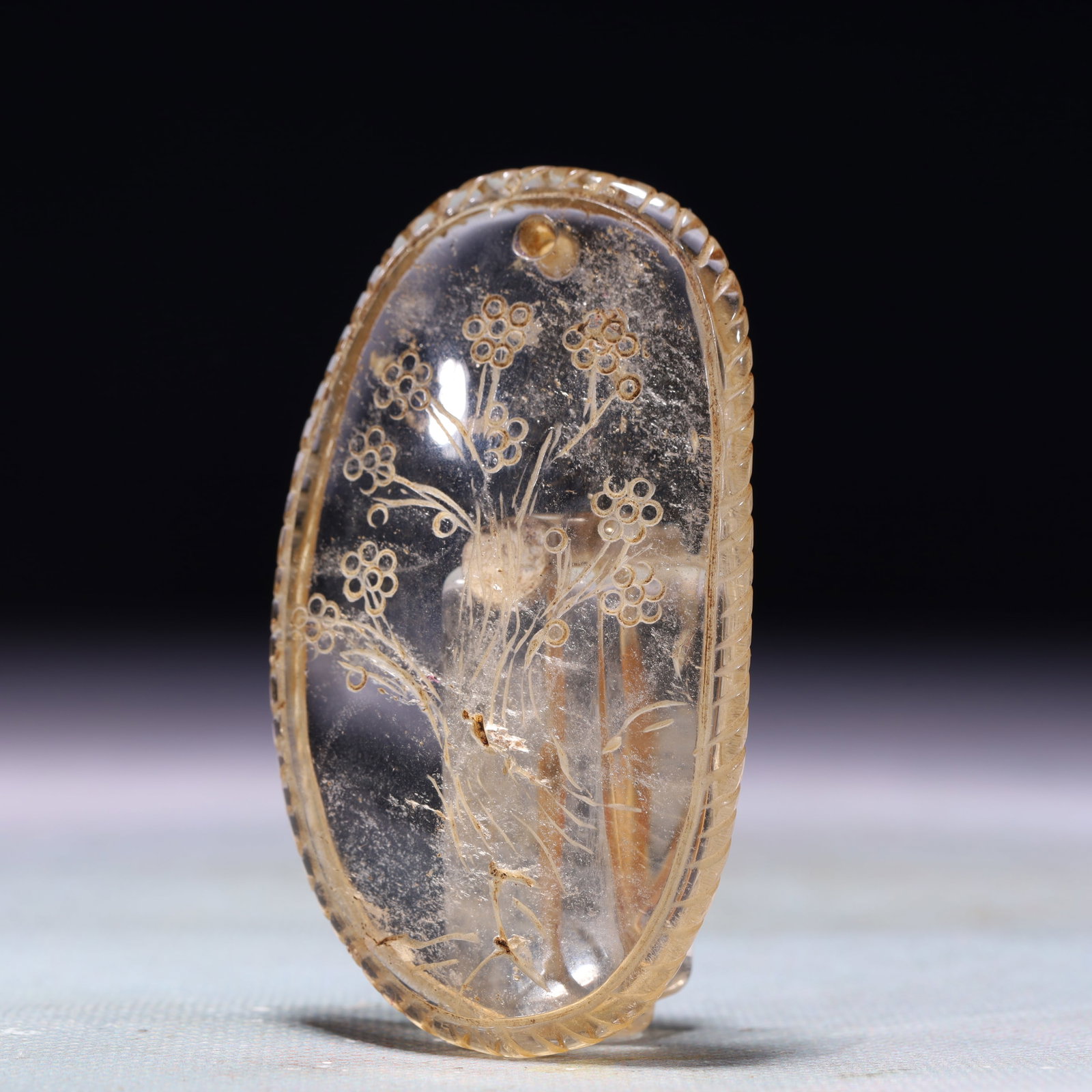 An Exquisite Crystal Flower Pattern Pendant - 2