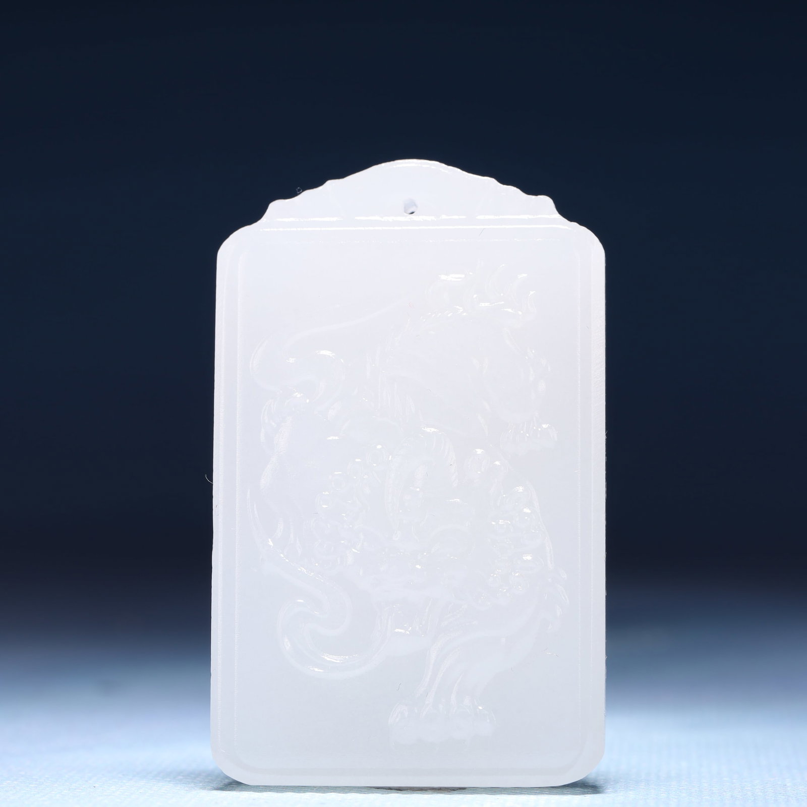 An Exquisite White Jade Lion Pattern Pendant - 2