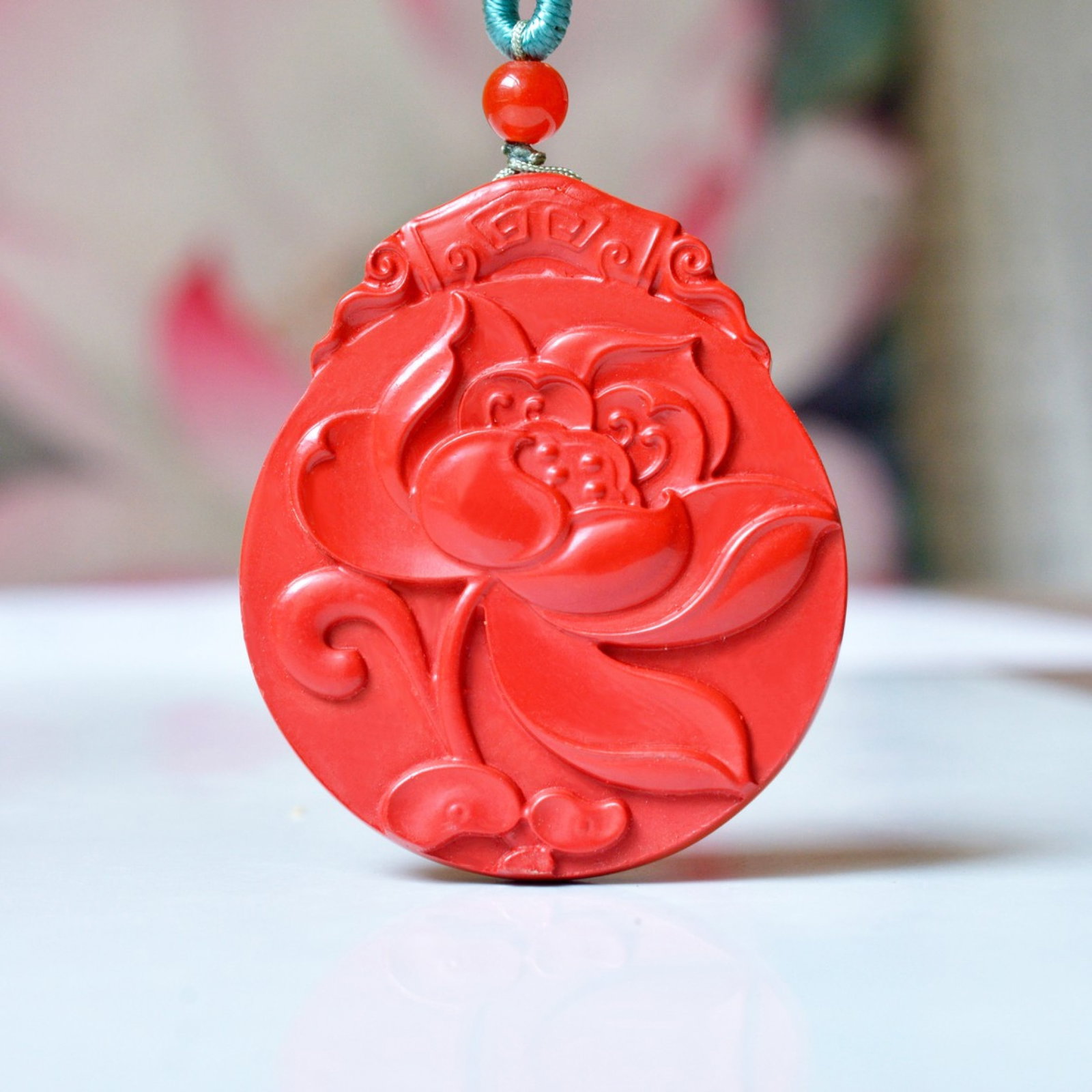 An Exquisite Cinnabar Lotus Pattern Pendant - 3
