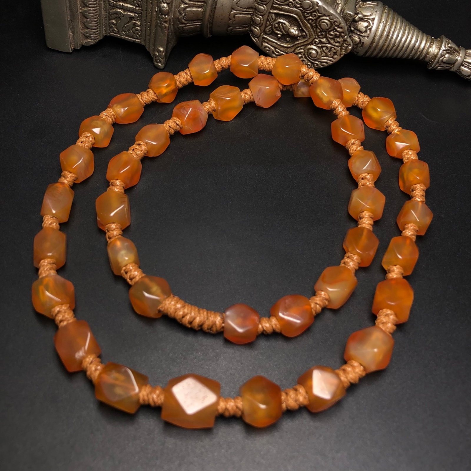 A Precious Agate Necklace - 2