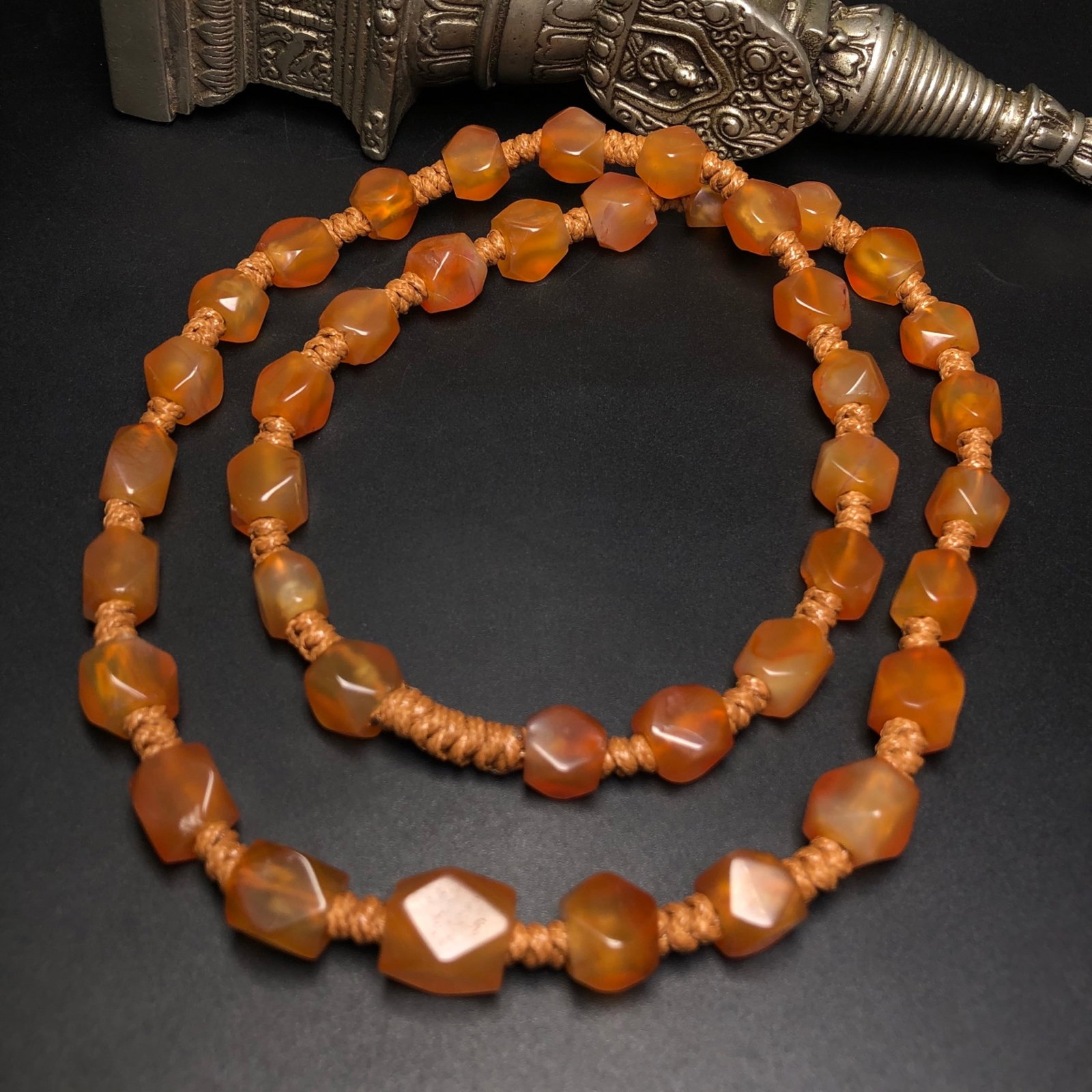 A Precious Agate Necklace - 4