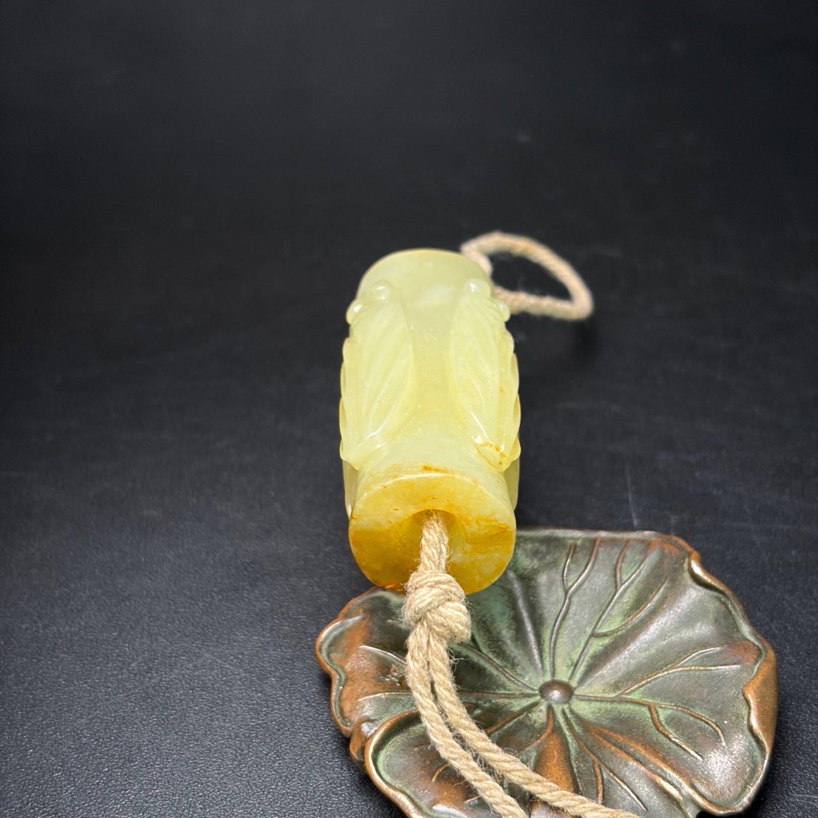 An Exquisite White Jade Cicada Pattern Pendant - 6