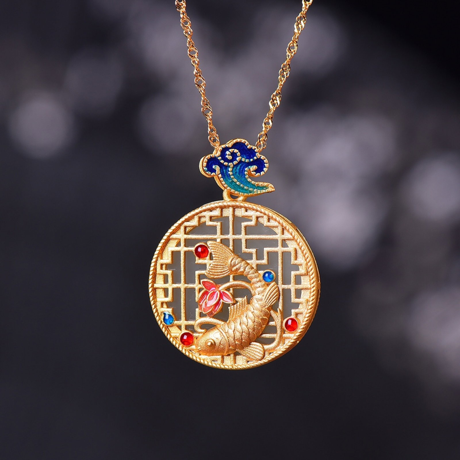 An Exquisite Sterling Silver-Gold Plated Inlaid White Jade Enamel Necklace: An Exquisite Sterling Silver-Gold Plated Inlaid White Jade Enamel Necklace,Size:0.8inx0.8in 纯银镀金镶白玉珐琅项链
