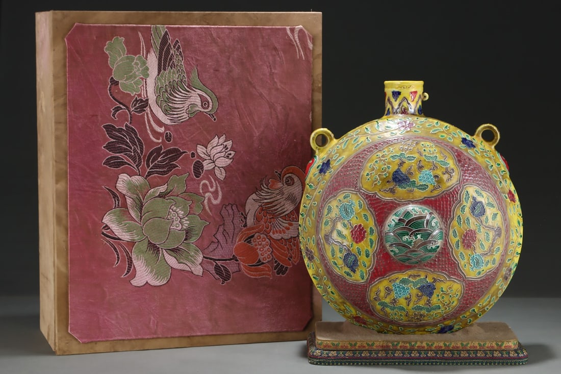 A Rare Fahua Glazed Flower and Fruit Pattern Double-Ears Vase: A Rare Fahua Glazed Flower and Fruit Pattern Double-Ears Vase,Ming Dynasty,China,Size:15.6inx13.3in