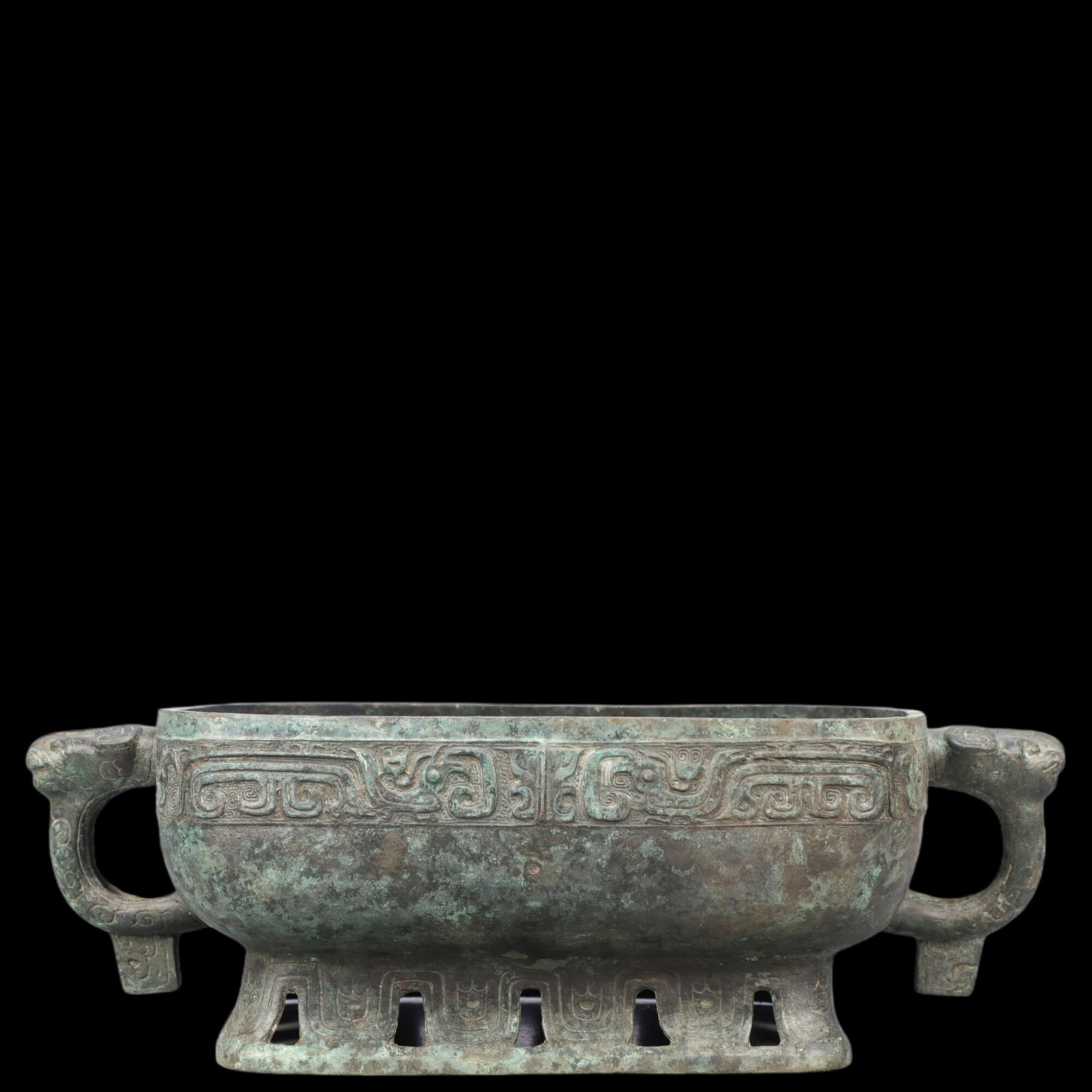 A Rare Bronze Auspicious Bird Pattern Double-Ears Censer: A Rare Bronze Auspicious Bird Pattern Double-Ears Censer,Ancient Time, China,Size:15.7inx7.9inx4.9in ;Weight:4450g