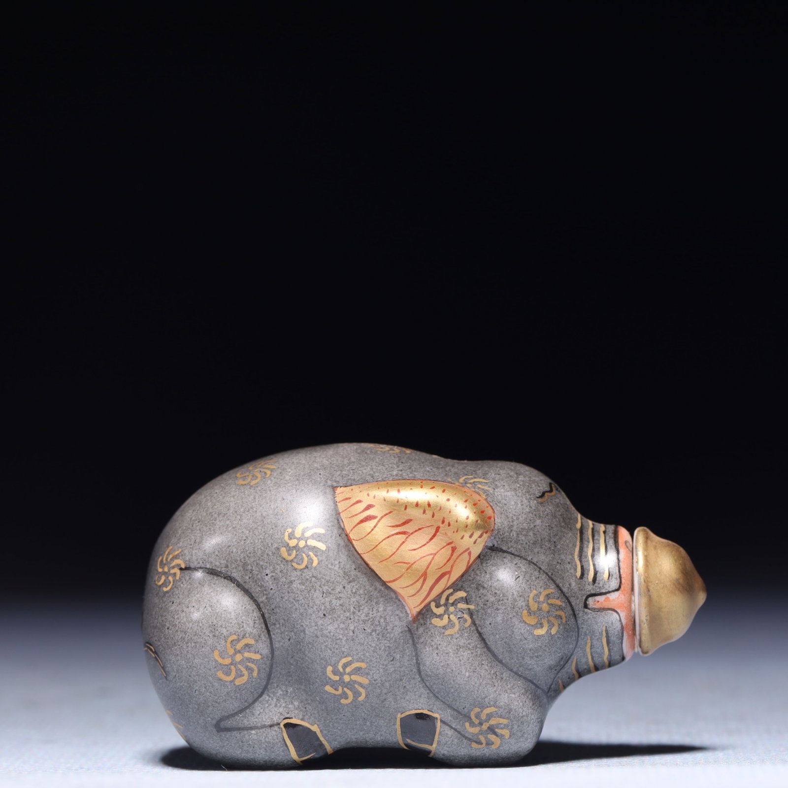 An Exquisite Famille-Rose Elephant Snuff Bottle (1 of 9)