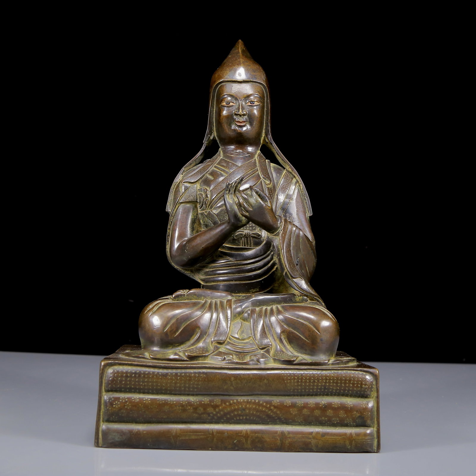 A Solemn Bronze Statue of Tsongkhapa: A Solemn Bronze Statue of Tsongkhapa,Ming Dynasty, China,Size:7.5inx5.1inx12.2in,Weight:9000g 铜宗喀巴像，明代