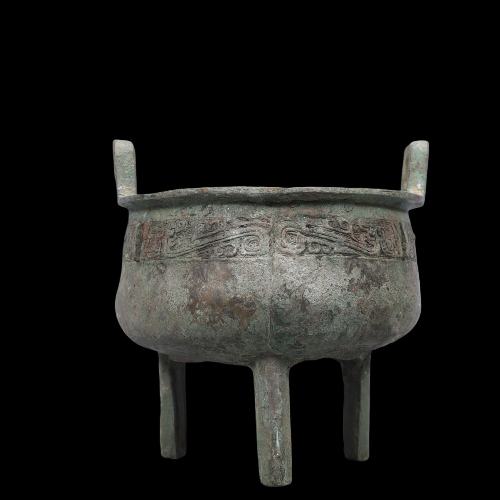 A Precious Bronze Dragon Pattern Double-Ears and Tripod Censer: A Precious Bronze Dragon Pattern Double-Ears and Tripod Censer,Ancient Time, China,Size:7.9inx8.7in ;Weight:2000g 青铜龙纹双耳三足香炉ᦁ