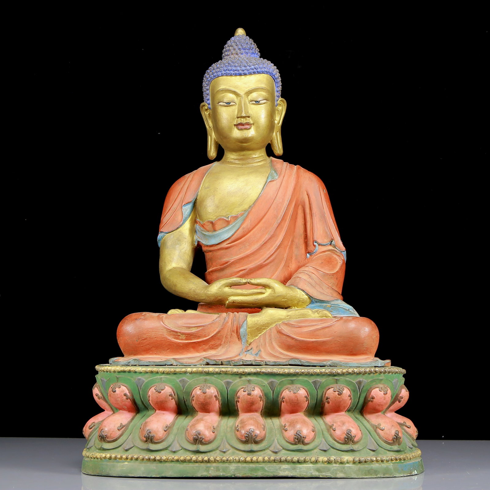 A Solemn Bronze Painted Color Statue of Sakyamuni: A Solemn Bronze Painted Color Statue of Sakyamuni,Qing Dynasty, China,Size:16.1inx13inx23.6in,Weight:34.40kg 铜彩绘释迦摩尼像，清代