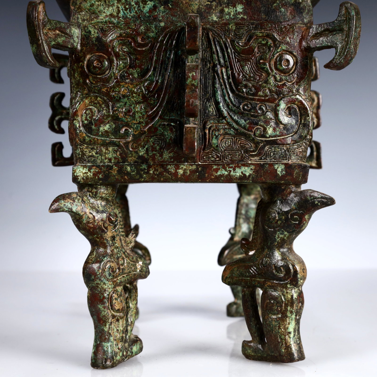 A Rare Bronze Elephant Pattern Ding - 8