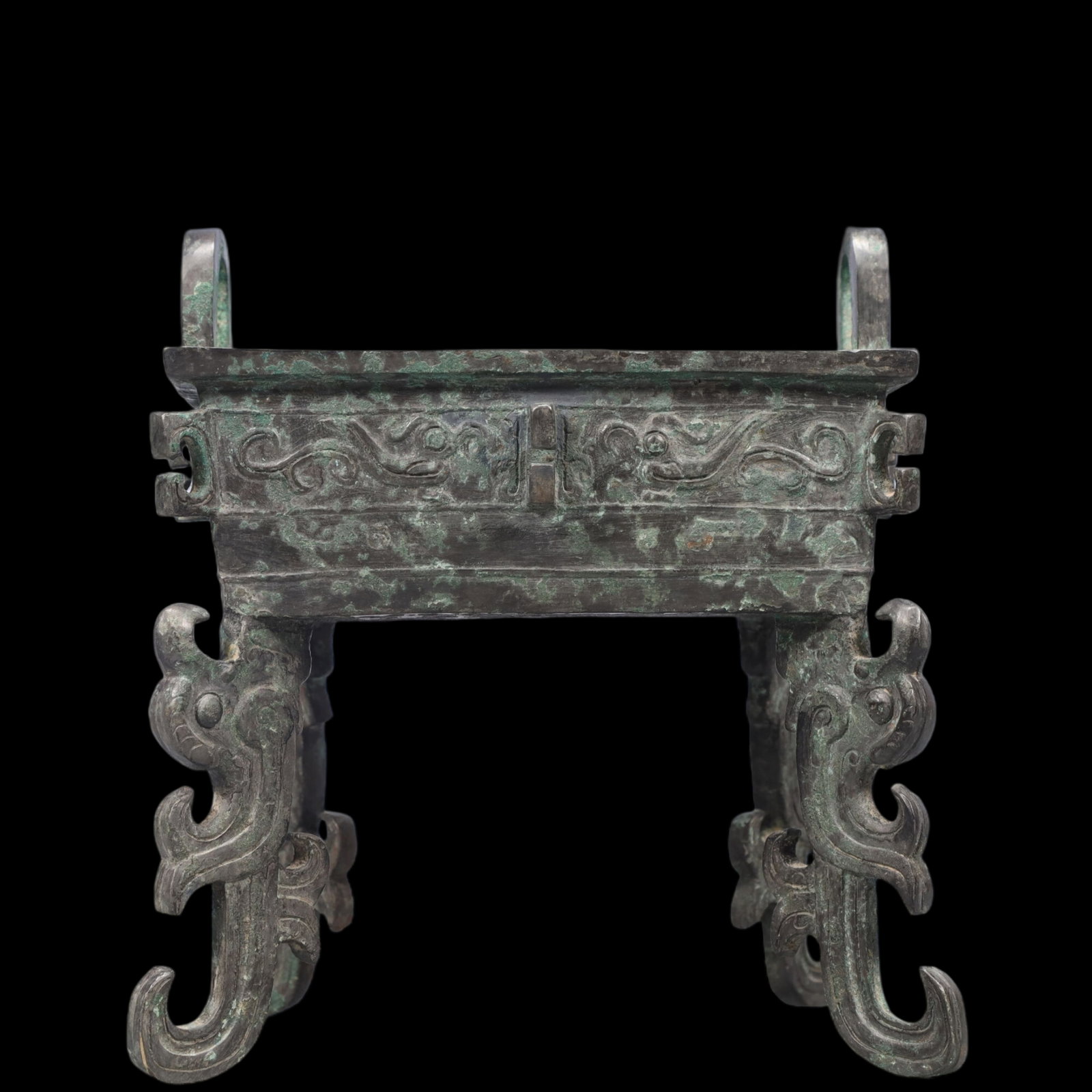 A Precious Bronze Phoenix Pattern Double-Ears Censer: A Precious Bronze Phoenix Pattern Double-Ears Censer,Ancient Time, China,Size:7.1inx4.9inx8.3in ;Weight:2400g 青铜凤纹双耳香炉，中国&#