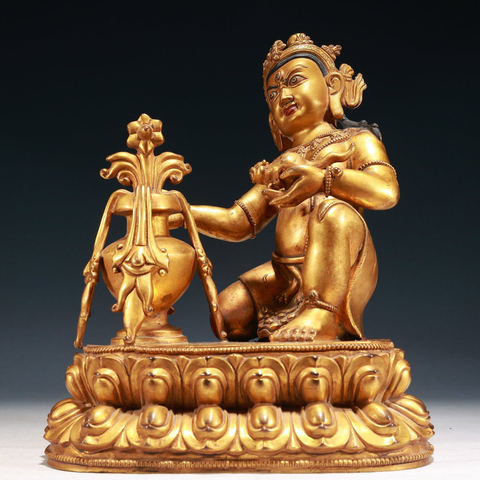A Solemn Gilt Bronze Statue of Mammon,With Inscription: A Solemn Gilt Bronze Statue of Mammon,With Inscription,Qing Dynasty,China,Size:11.4inx9.1inx6.9in,Weight:5450g