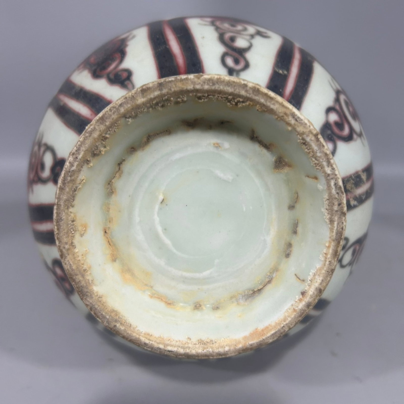 An Exquisite Underglaze-Red Seawater Pattern Vase - 6