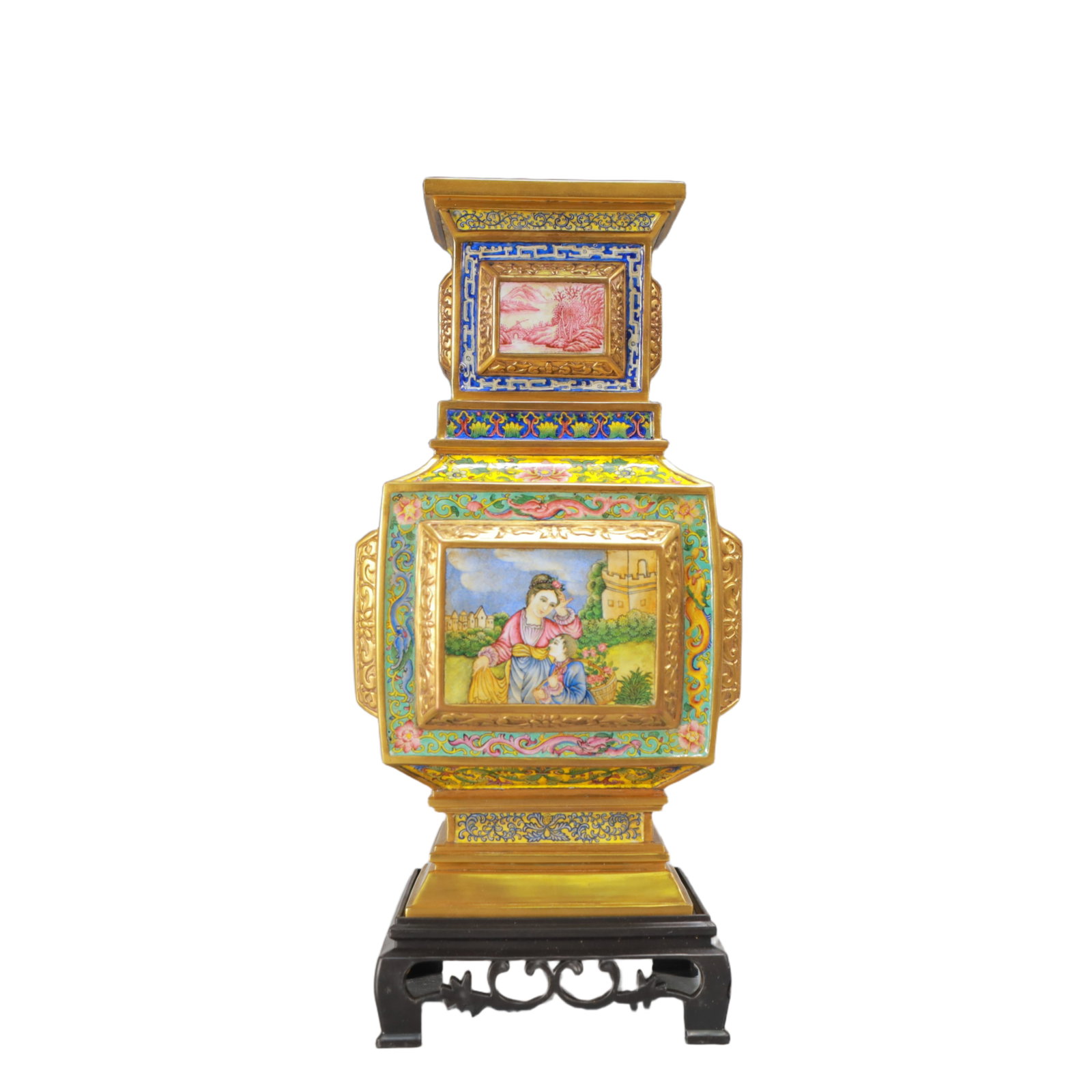 An Exquisite Gilt Bronze Painted Enamel Figure Pattern Vase: An Exquisite Gilt Bronze Painted Enamel Figure Pattern Vase,Qing Dynasty, China,Qianlong Six-character Mark,Size:4.7inx8.7in,Weight:1450g 铜鎏金画珐琅人୰
