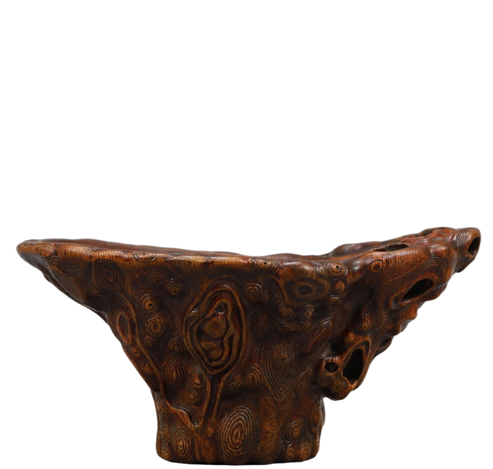 A Marvelous Eaglewood Cup: A Marvelous Eaglewood Cup. Chinese Qing Dynasty. Size:6.5inx4.3inx3.3in 清代 沉香木雕树瘤纹杯