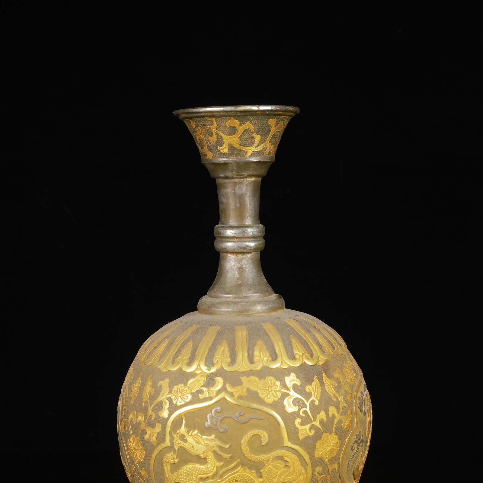 An Exquisite Gilt Silver Auspicious Beast Pattern Vase - 2