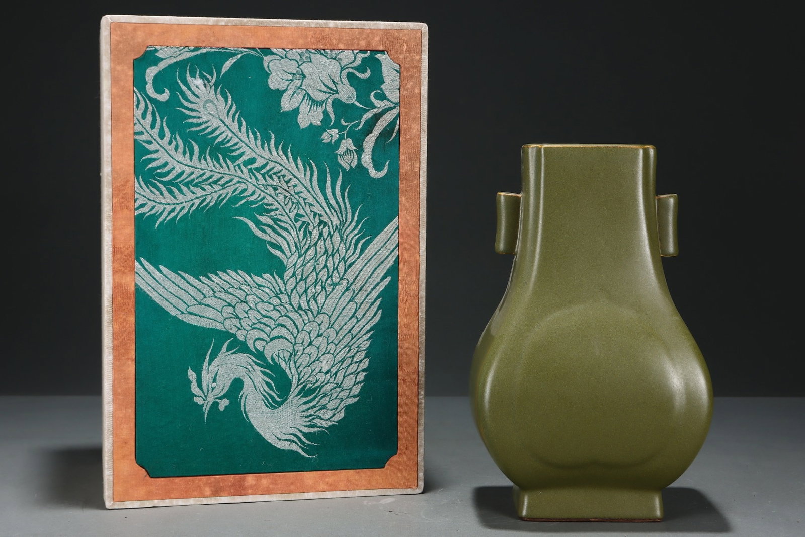 An Exquisite Teadust Glazed Double-Ears Vase (1 of 8)
