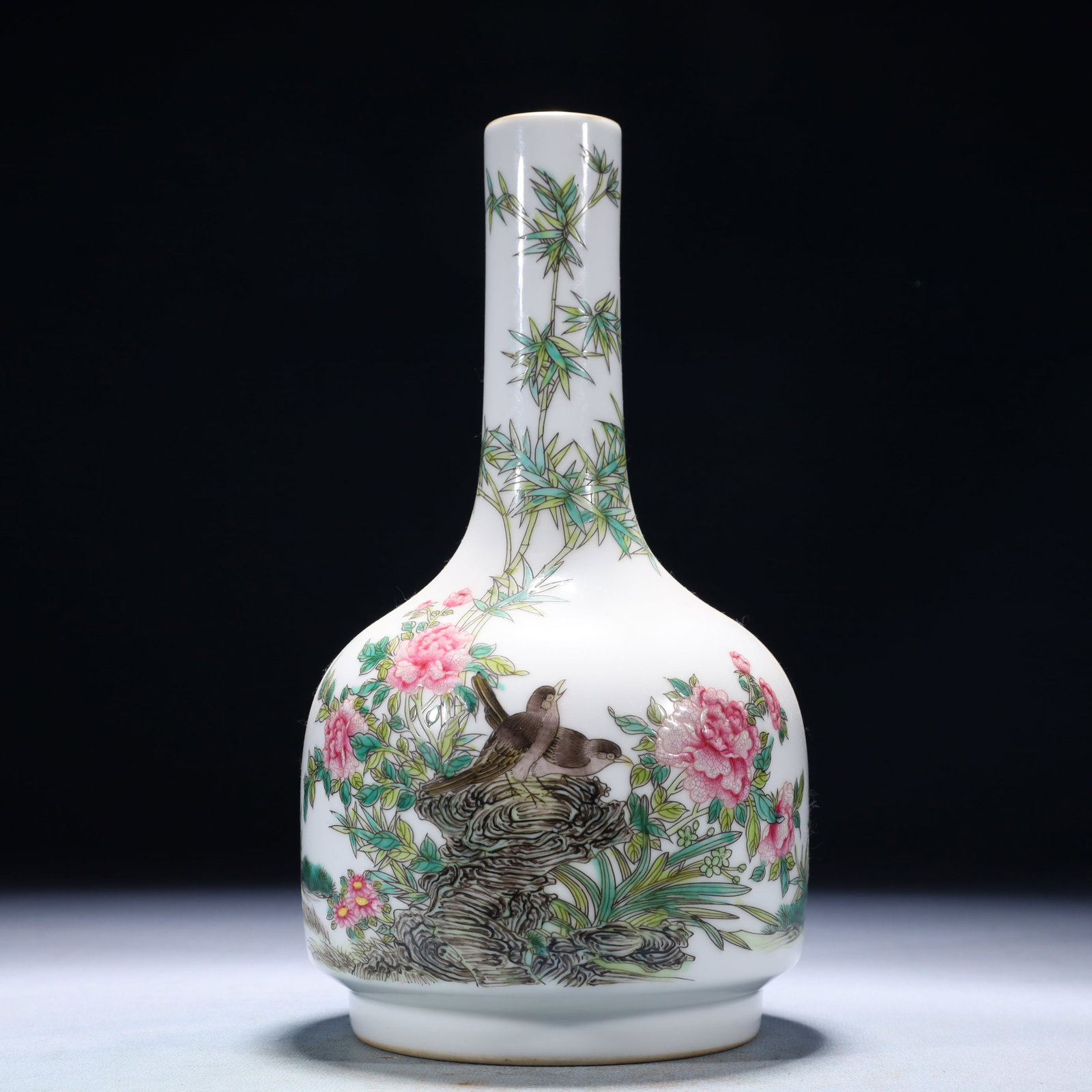 An Exquisite Famille-Rose Flower and Bird Pattern Vase,with poem: An Exquisite Famille-Rose Flower and Bird Pattern Vase,with poem,Qing Dynasty,China,Yongzheng Four-character Mark,Size:4.7inx9.1in,Weight:650g 粉彩花鸟纹瓶,带