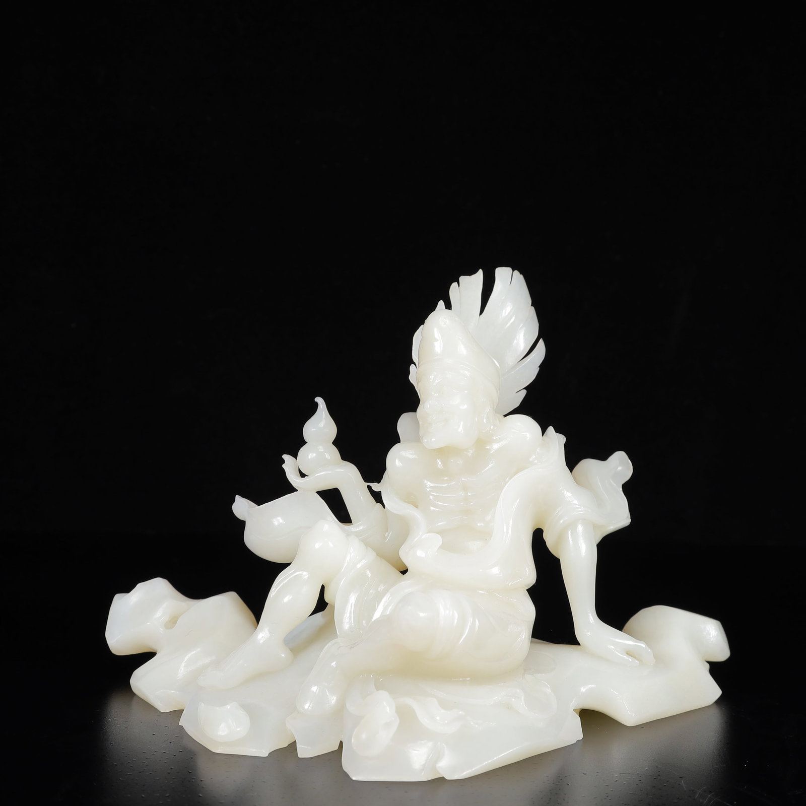 An Exquisite White Jade Figure Ornament: An Exquisite White Jade Figure Ornament,Qing Dynasty,China,Size:7.9inx4.3inx5.1in,Weight:1100g 白玉人物摆件,中国清代