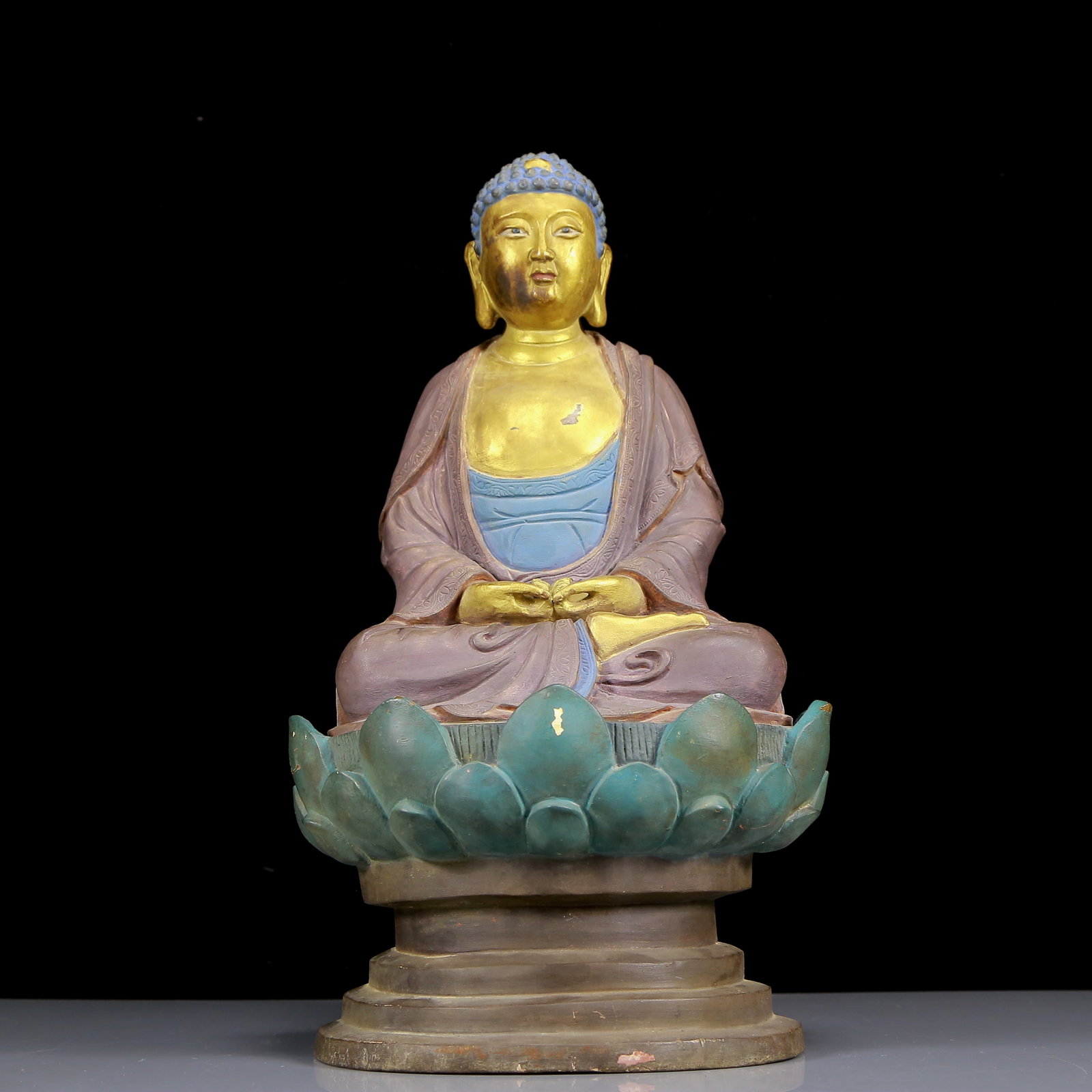 A Solemn Gilt Bronze Statue of Sakyamuni: A Solemn Gilt Bronze Statue of Sakyamuni,Ming Dynasty, China,Size:8.7inx16.1in,Weight:23.40kg 铜鎏金释迦摩尼像，明代