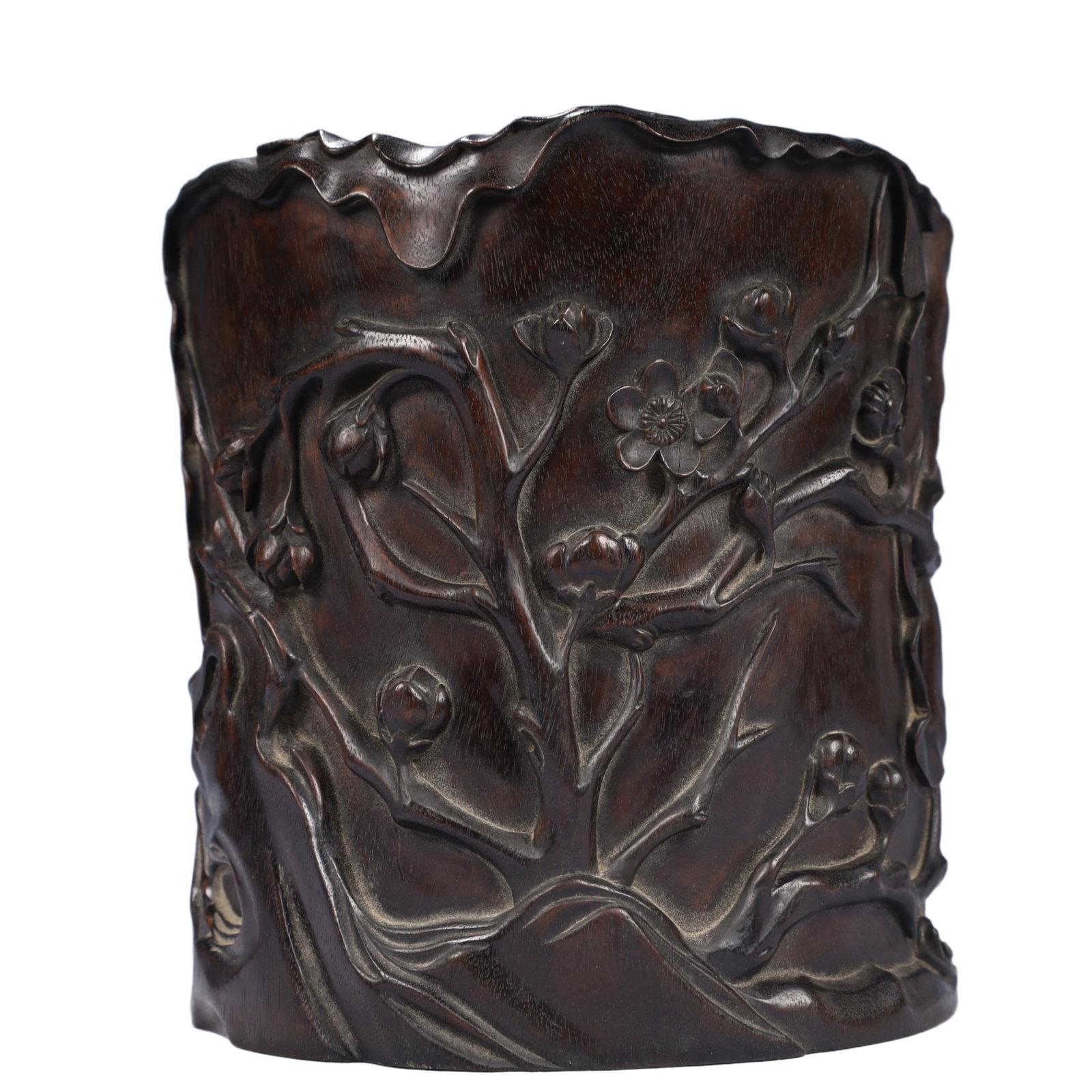 An Exquisite Zitanwood Flower Pattern Brush Pot: An Exquisite Zitanwood Flower Pattern Brush Pot,Qing Dynasty, China,Size:6.7inx6.9in,Weight:1150g 紫檀木花卉纹笔筒,中国清代